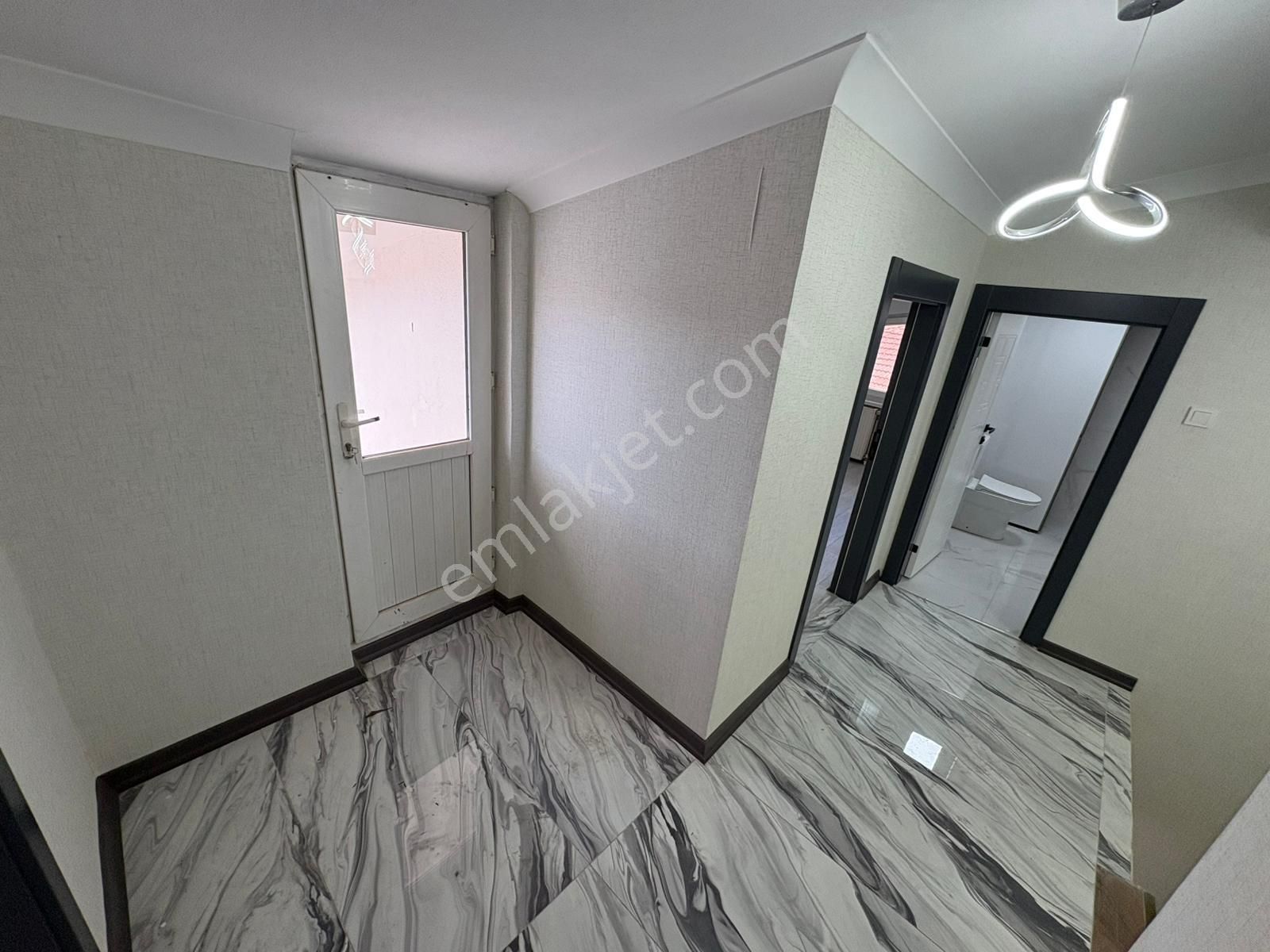 Akşemsettin Mah'de 4+1 Teraslı Full+full Yapılı Daire - Görsel 23