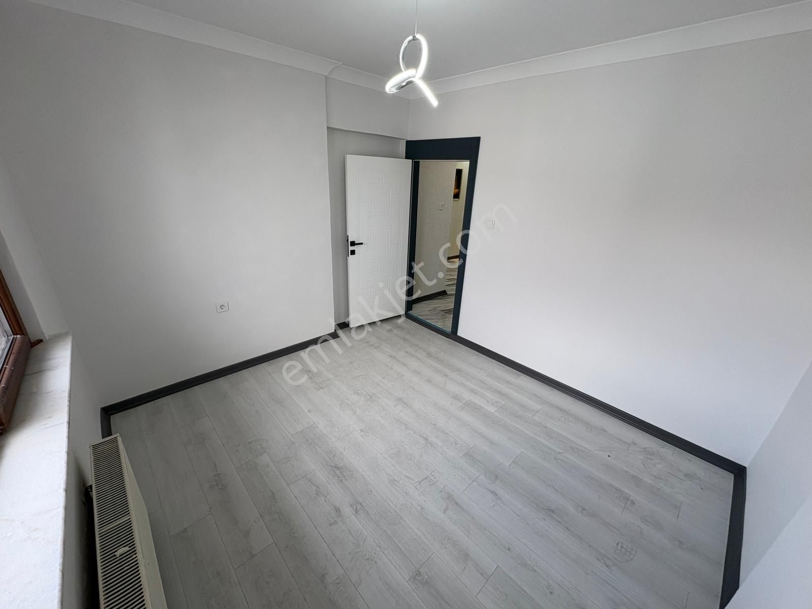 Akşemsettin Mah'de 4+1 Teraslı Full+full Yapılı Daire - Görsel 14