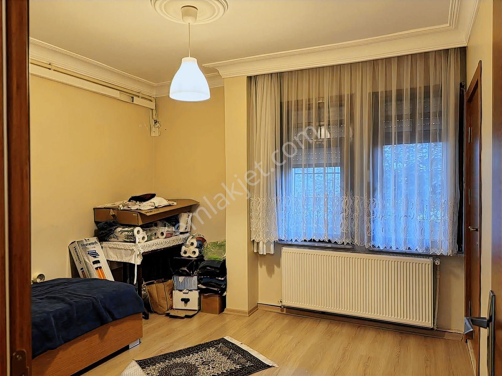 Florya Şenlikköyde Geniş Bahçeli 120m2 3+1 Balkonlu Beyaz Eşyalı - Görsel 23