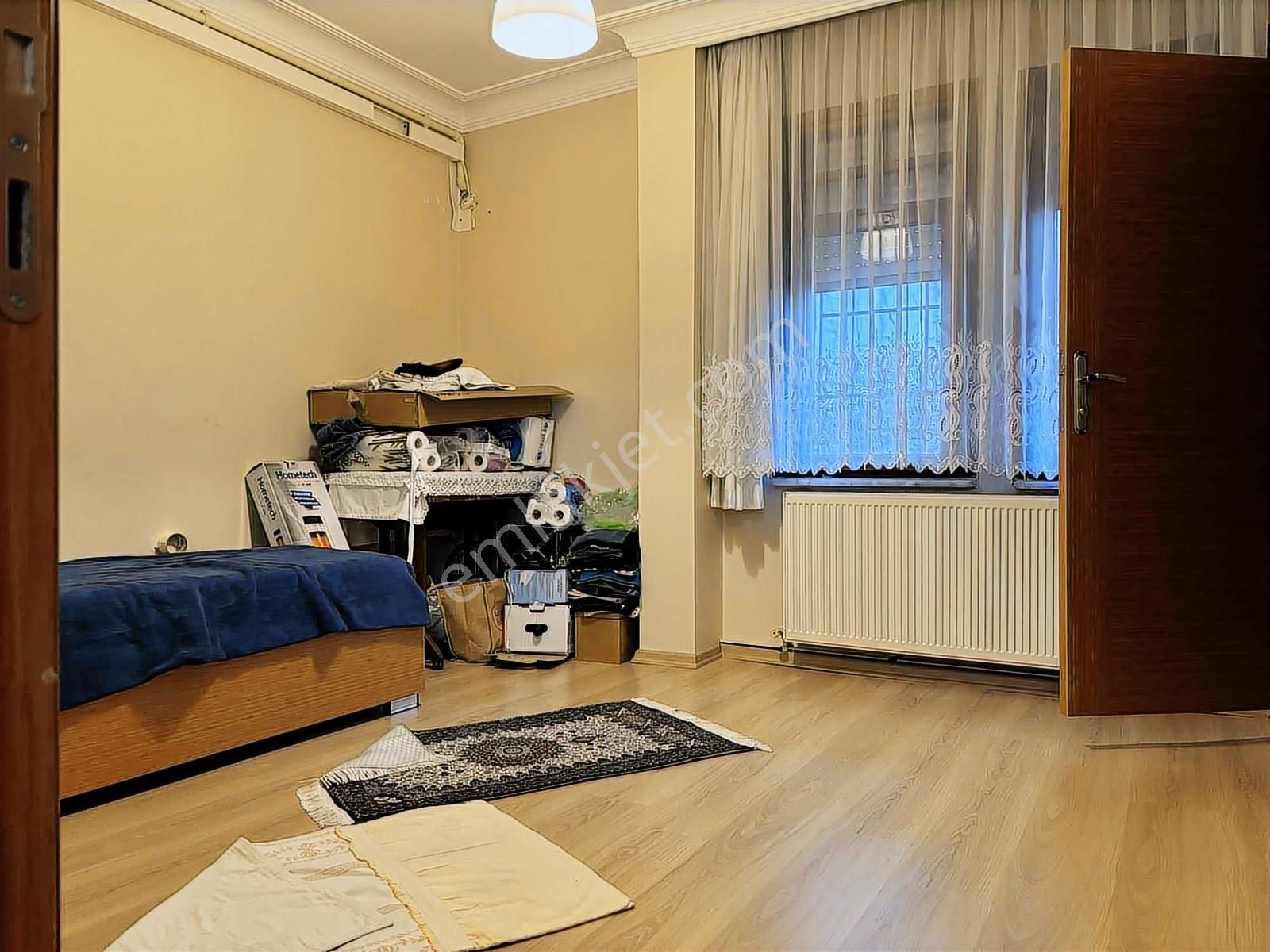 Florya Şenlikköyde Geniş Bahçeli 120m2 3+1 Balkonlu Beyaz Eşyalı - Görsel 11