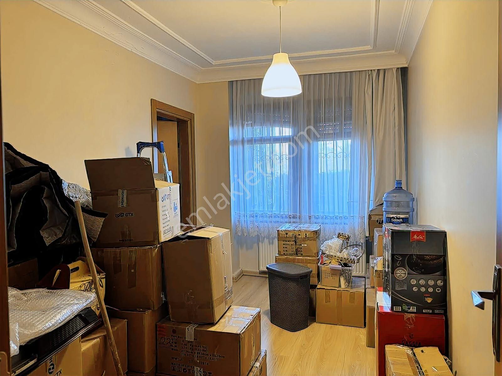 Florya Şenlikköyde Geniş Bahçeli 120m2 3+1 Balkonlu Beyaz Eşyalı - Görsel 7