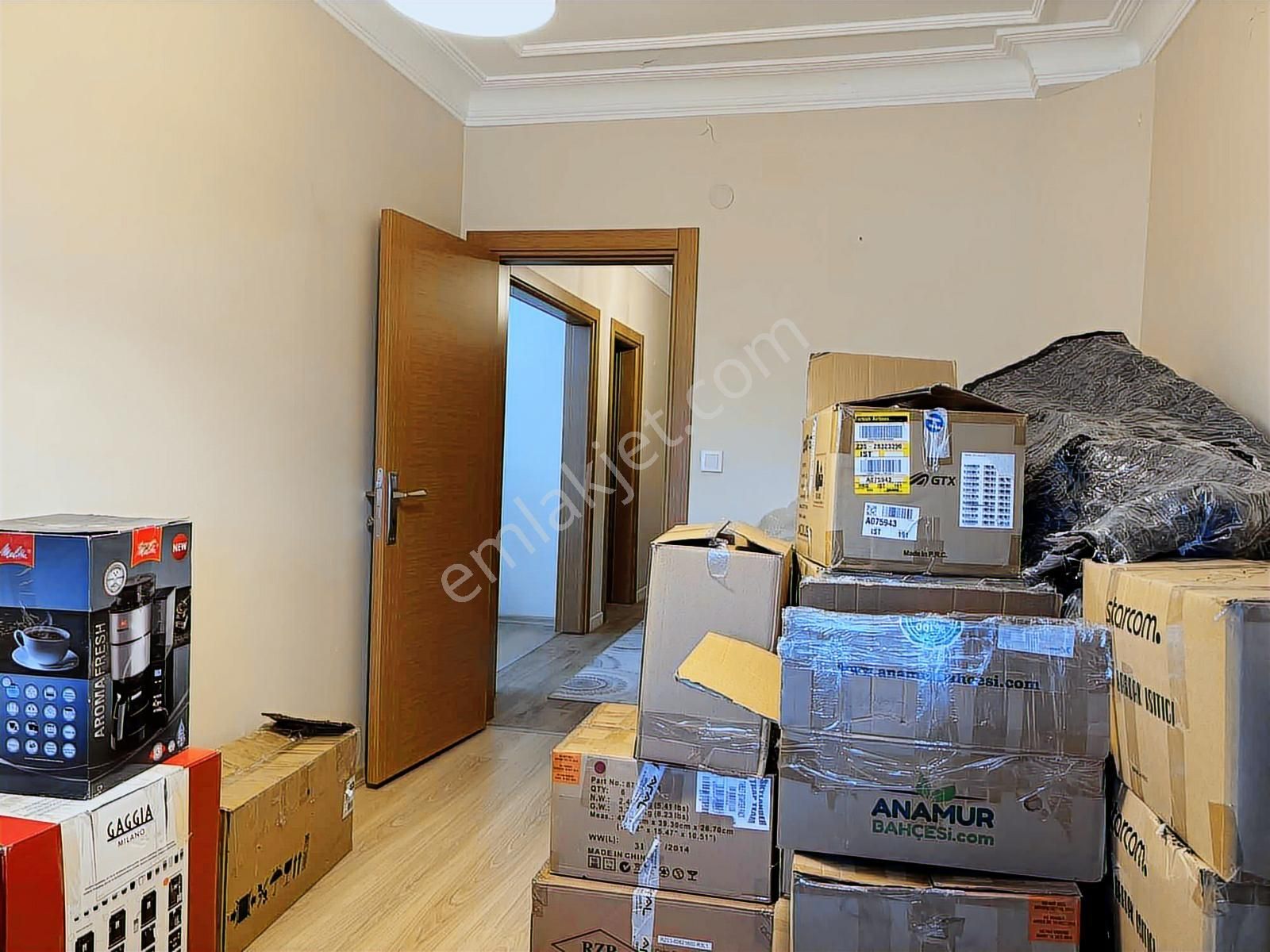 Florya Şenlikköyde Geniş Bahçeli 120m2 3+1 Balkonlu Beyaz Eşyalı - Görsel 19