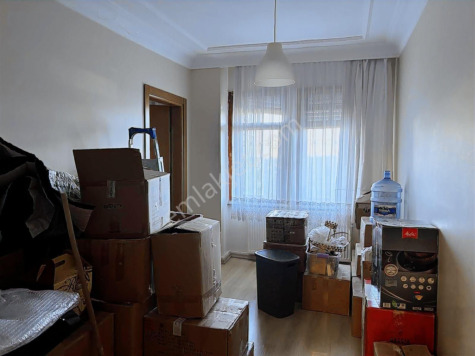 Florya Şenlikköyde Geniş Bahçeli 120m2 3+1 Balkonlu Beyaz Eşyalı - Görsel 12