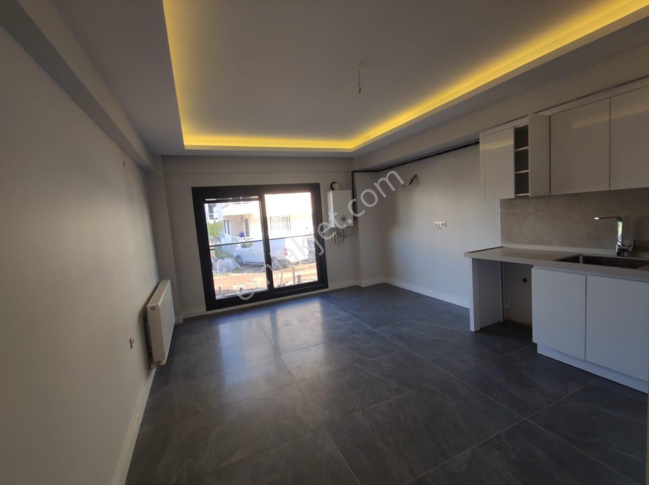 Qzen Gayrimenkul’den Satılık Merkezi Konumda Sıfır 1+1 50 M2 Daire