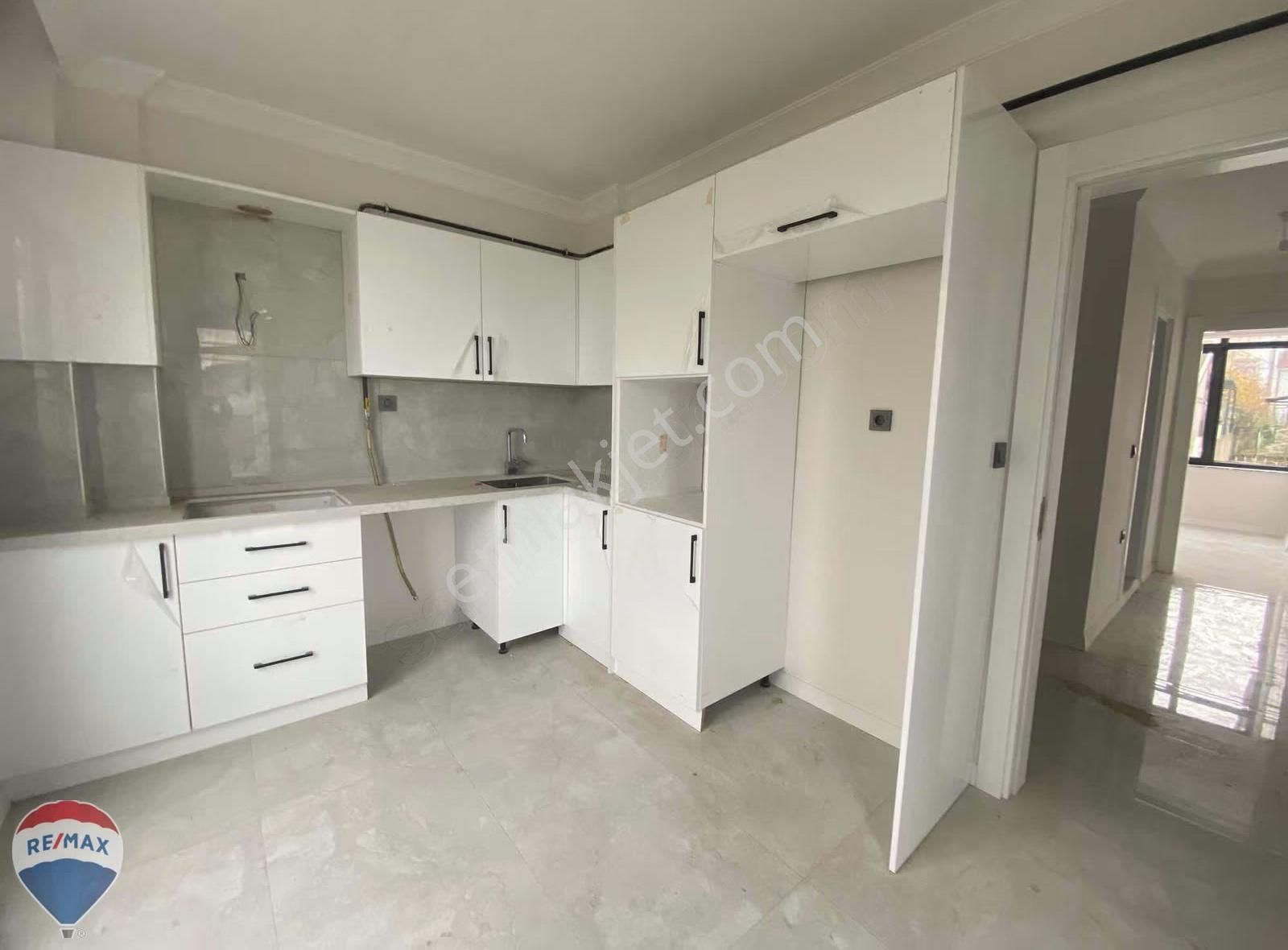 Remax Mavi Panaromik Manzaralı Yerden Isıtmalı 2+1 Sıfır Daire - Görsel 15