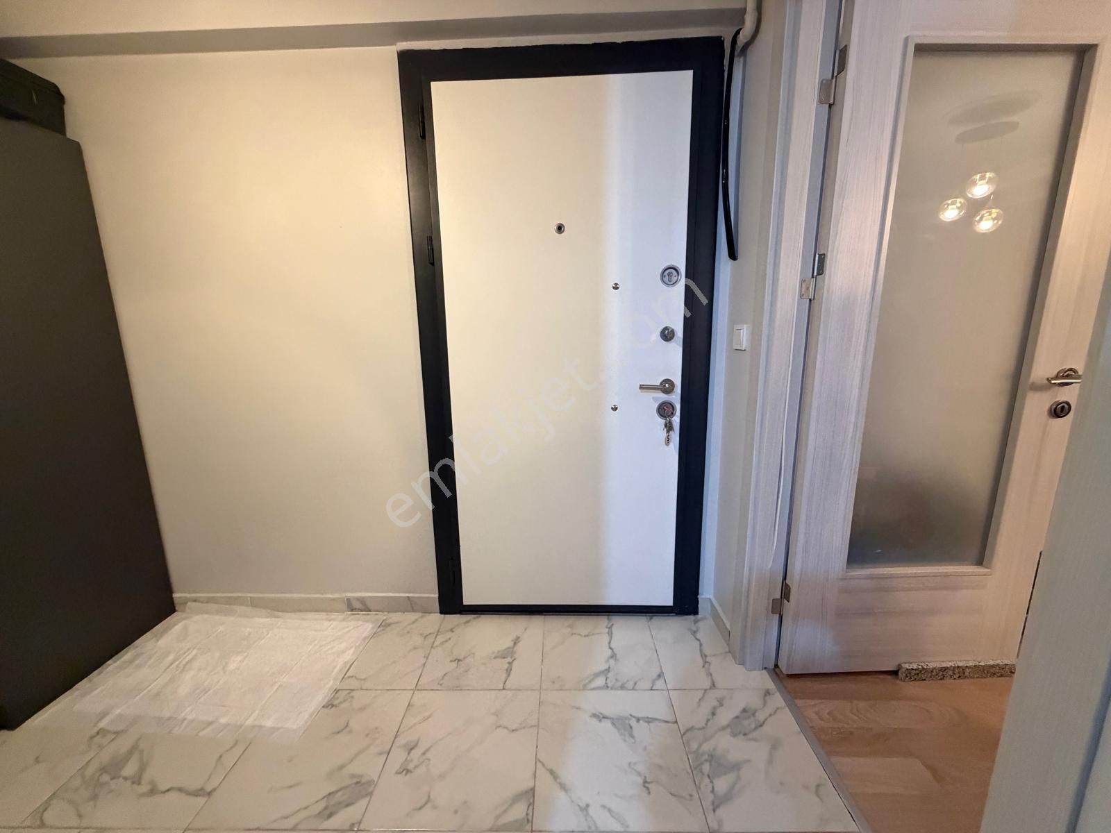 B.evler Siyavuşpaşa Caddesinde 2 Yıllık Binada 3+1 Ara Kat Daire - Görsel 17