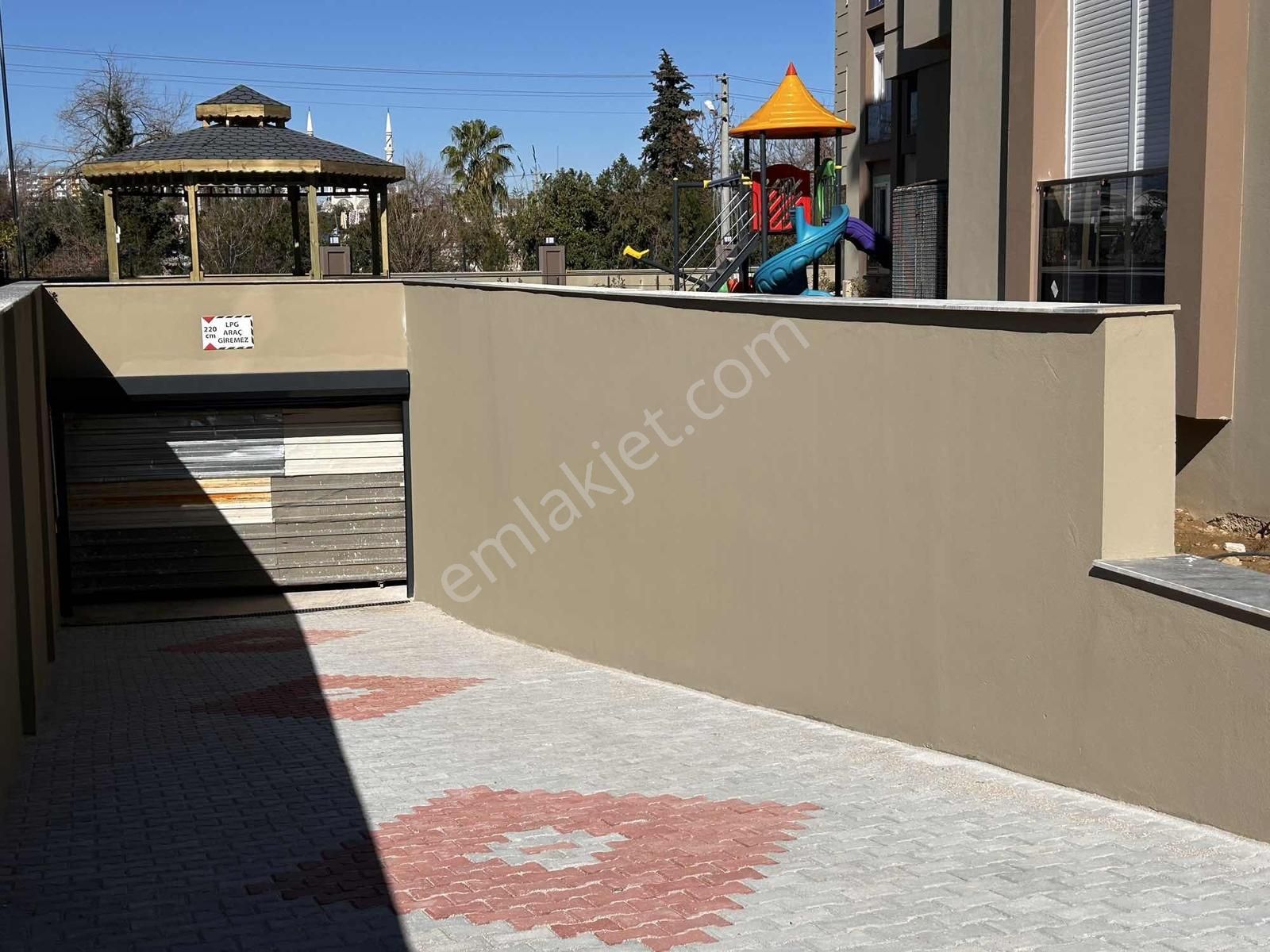 Kepez Göksu Da Satılık Site İçi 2+1 Havuzlu K. Otoparklı - Görsel 3