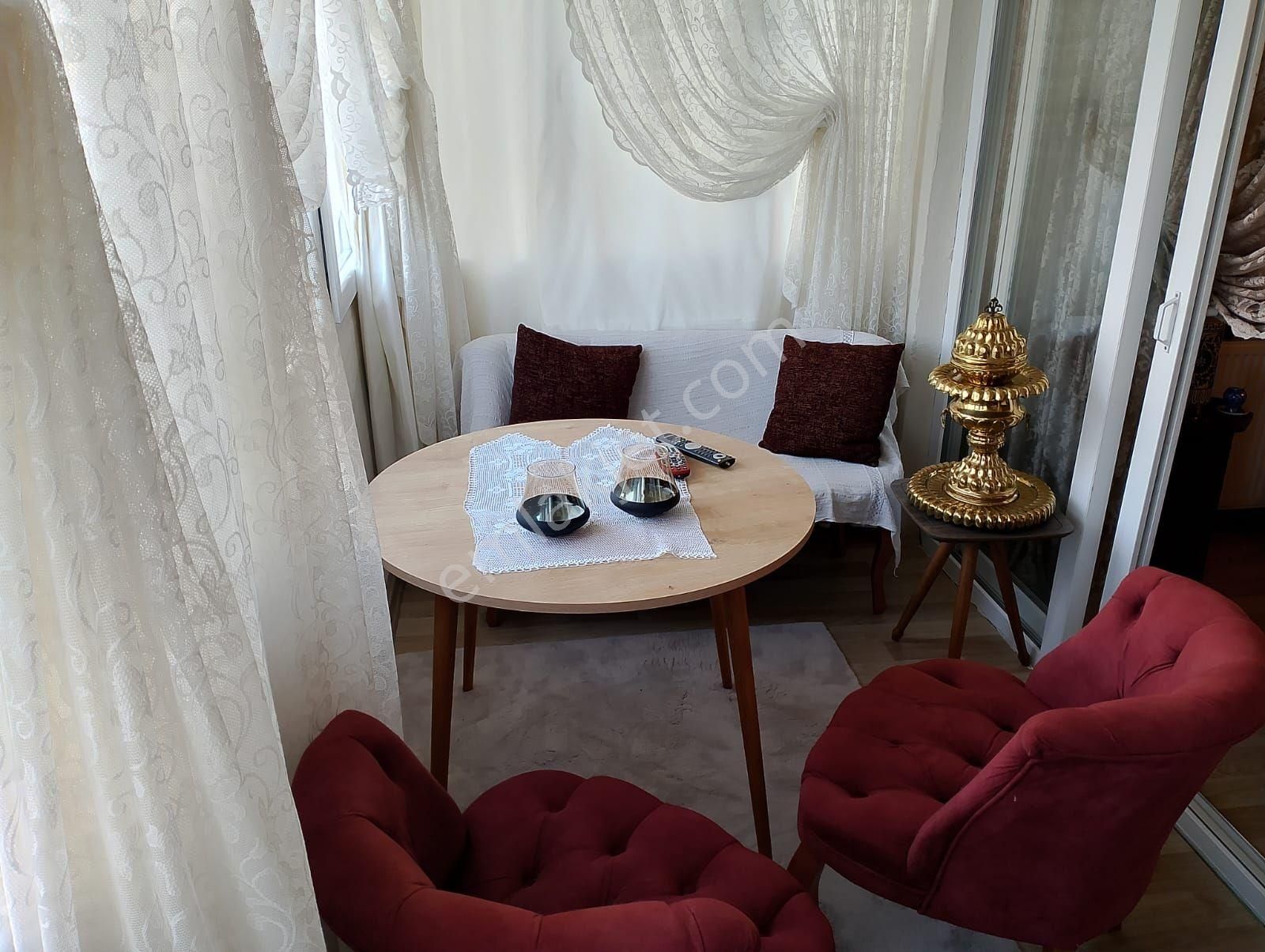 Kuşadası Değirmendere Mahallesinde Havuzlu Sitede Deniz Manzaralı Satılık 3+2 Triplex Villa - Görsel 4