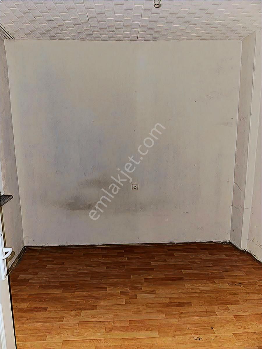 Sümbülefendi 2+1 2.kat Bakimli Balkonlu - Görsel 24