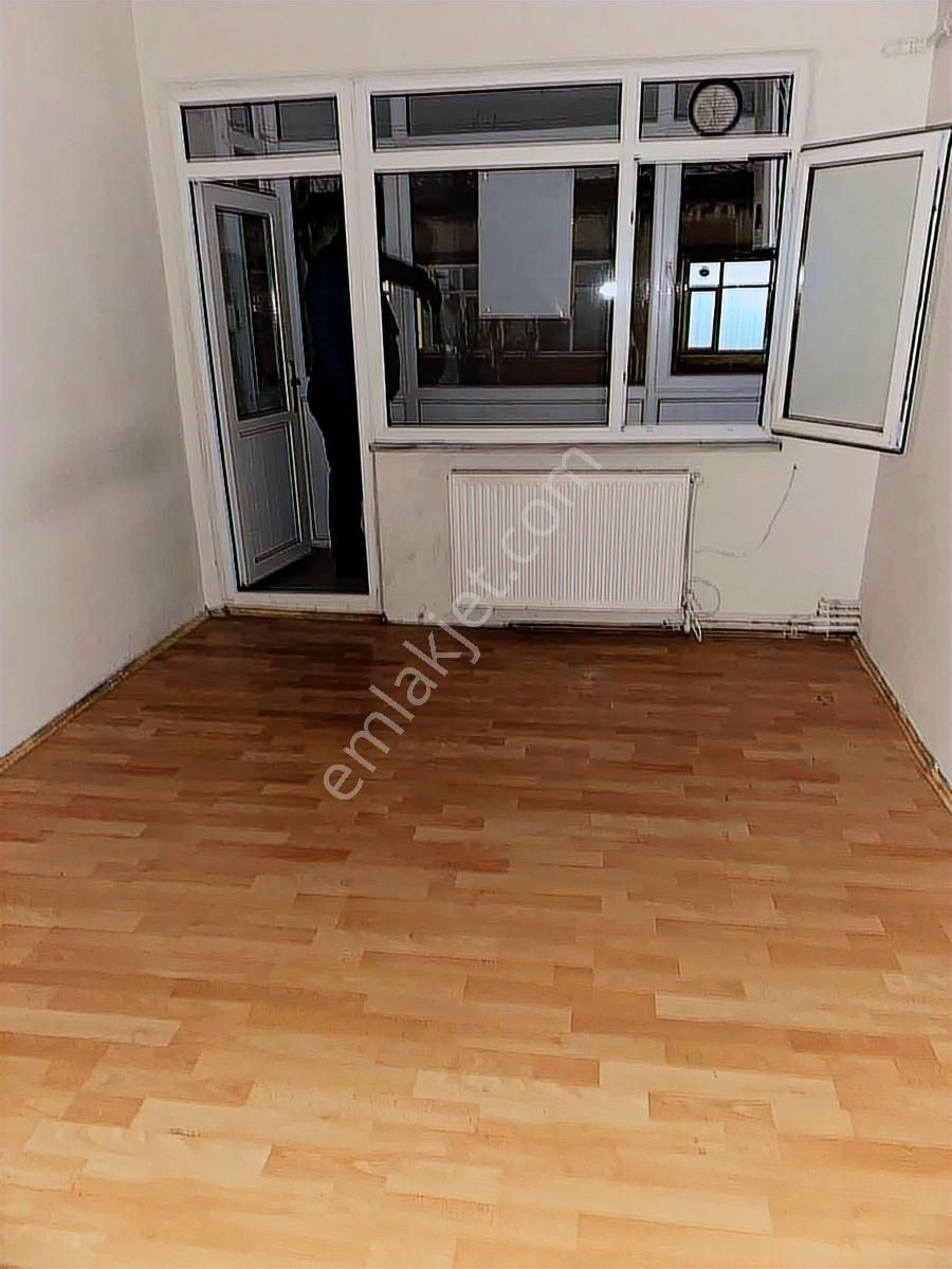 Sümbülefendi 2+1 2.kat Bakimli Balkonlu - Görsel 11