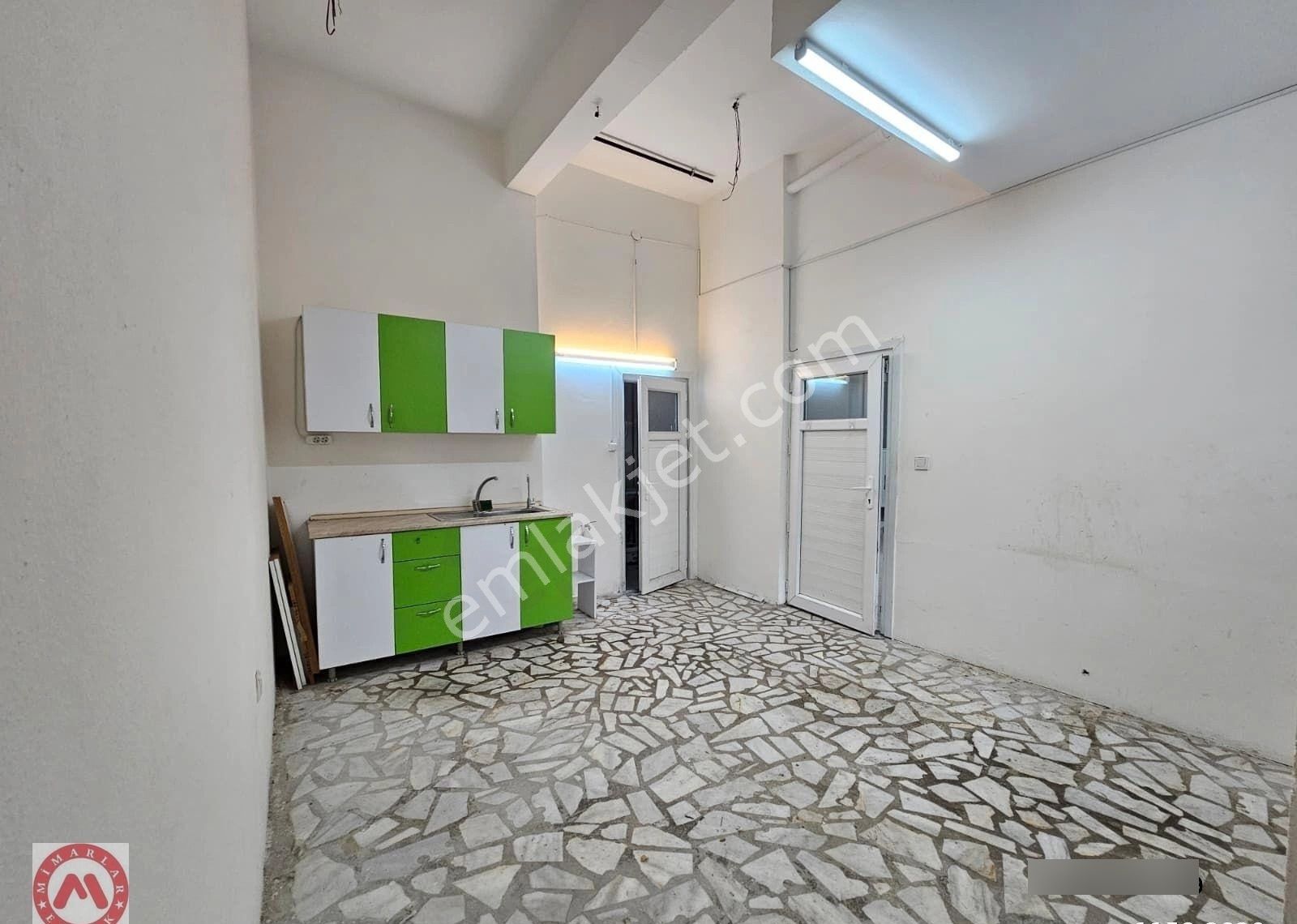 Altayçeşme Site İçerisinde Çift Cephe Harika Konum 110m2 Dükkan - Görsel 10