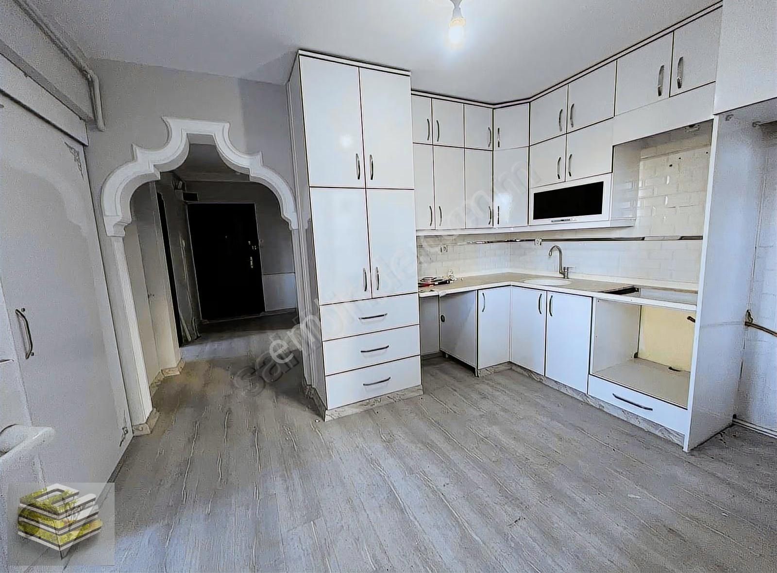 Ekipten Belediye Evlerinde Satılık 3+1 Den Bozma 2+1 Daire - Görsel 5