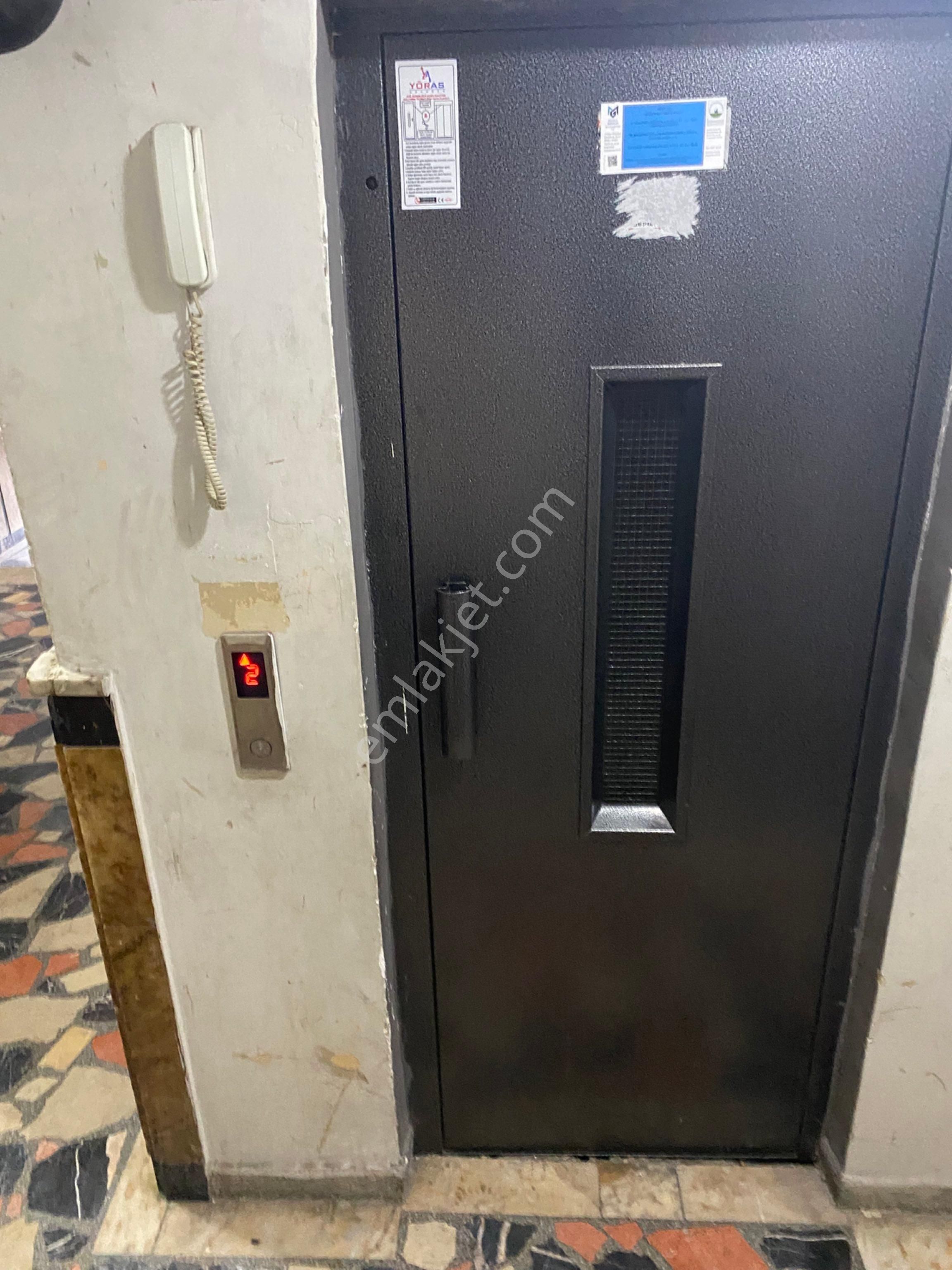 Cihangir Emlaktan Altıparmak Cadde Üzeri Geniş Bakımlı Satılık Daire - Görsel 22