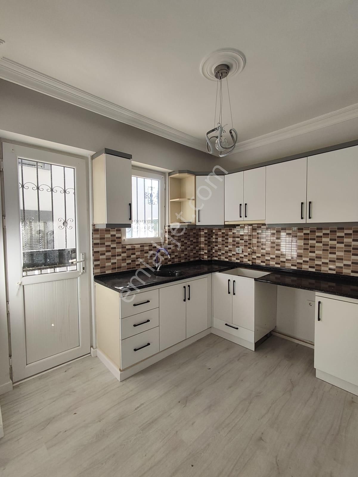 Altınkumda Denize 500 Metre 2+1 Ayrı Mutfak Fırsat Daire !!! - Görsel 4