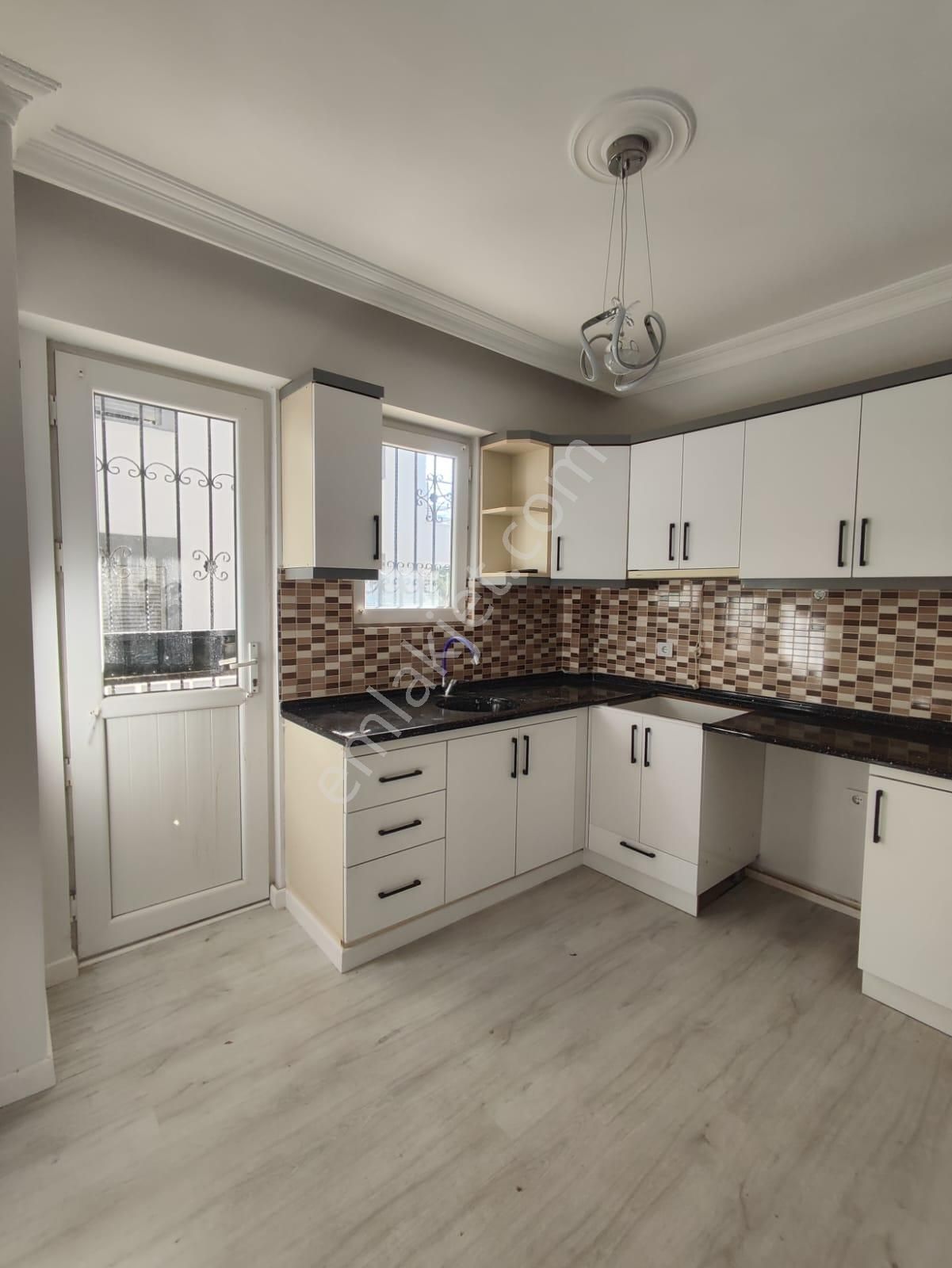 Altınkumda Denize 500 Metre 2+1 Ayrı Mutfak Fırsat Daire !!! - Görsel 13