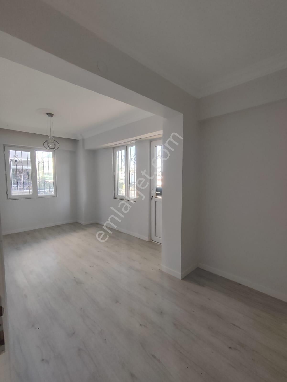 Altınkumda Denize 500 Metre 2+1 Ayrı Mutfak Fırsat Daire !!! - Görsel 3