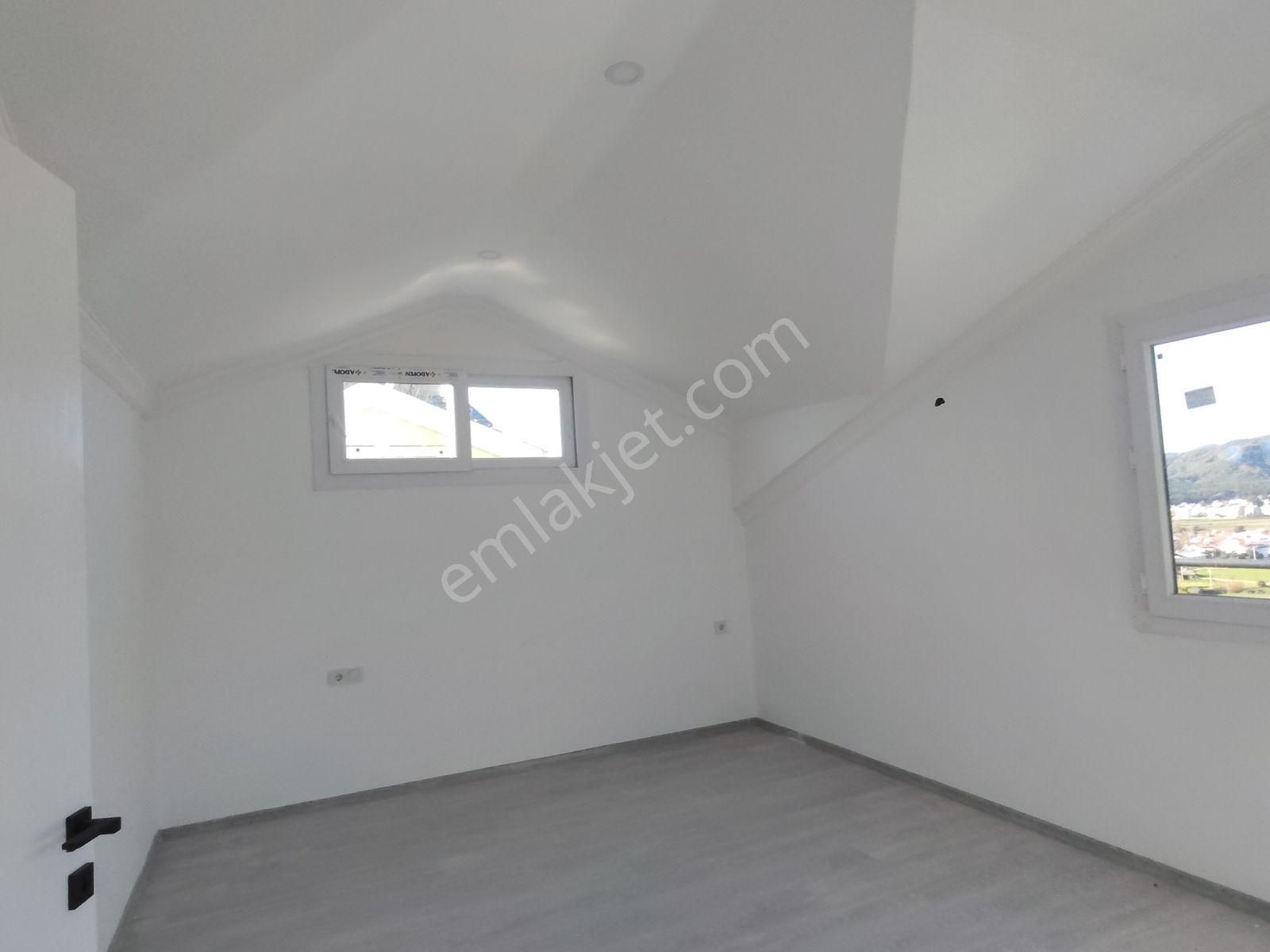 Gerişburnun ^da 2+1 Ayrı Mutfaklı Manzaralı Çatı Dubleks Daire - Görsel 20