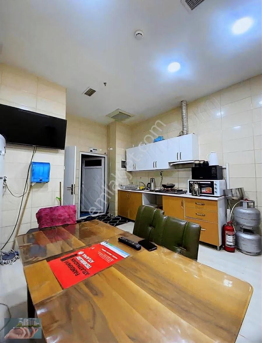 Beylikdüzü Cumhuriyet Mahallesinde Düz Giriş Satılık Dükkan! - Görsel 3