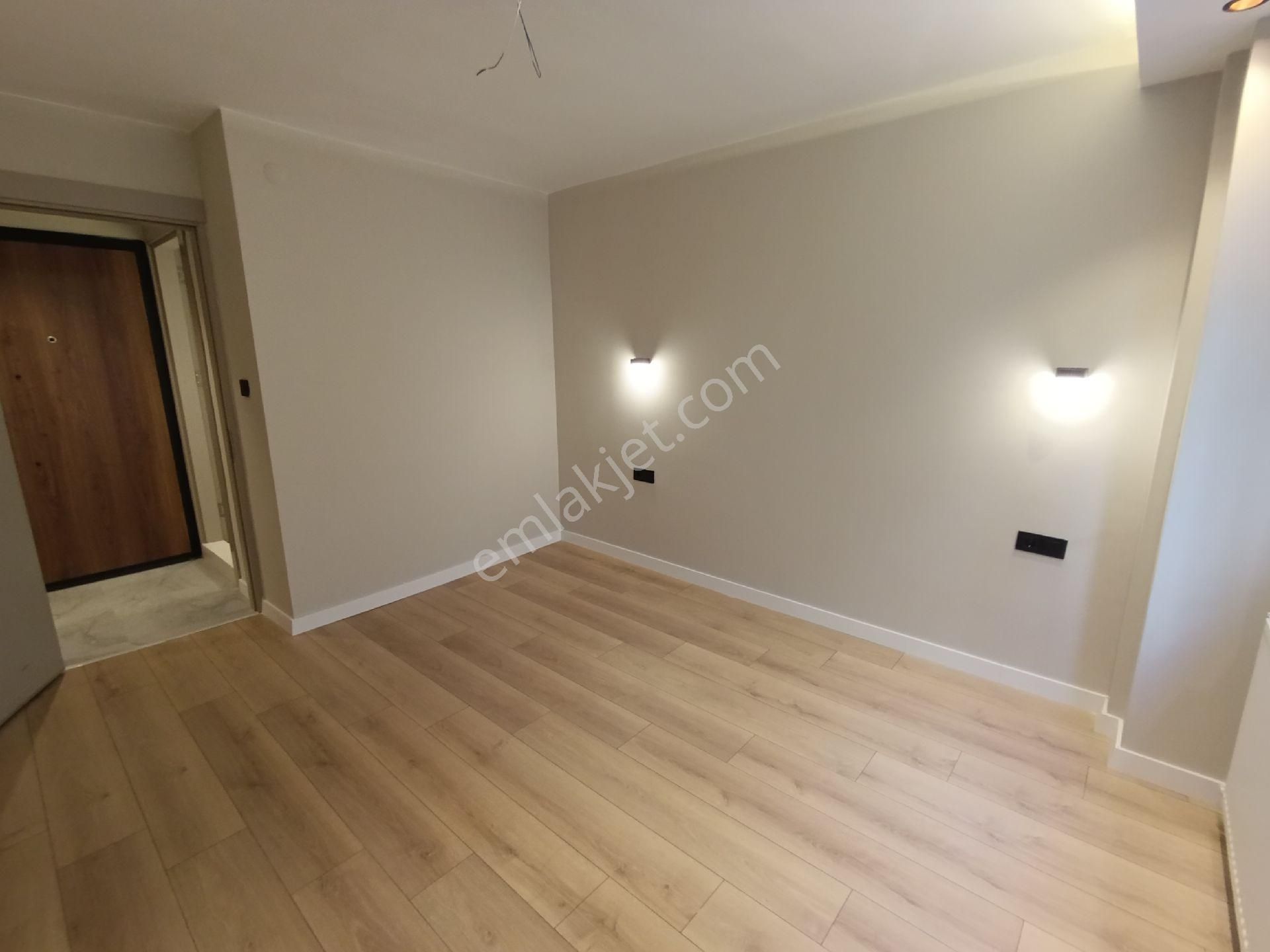 Hatay Basın Sitesi 175 Sokakta Teraslı Lüx Konsept 3+1 110 M2 Açık Mutfaklı - Görsel 21