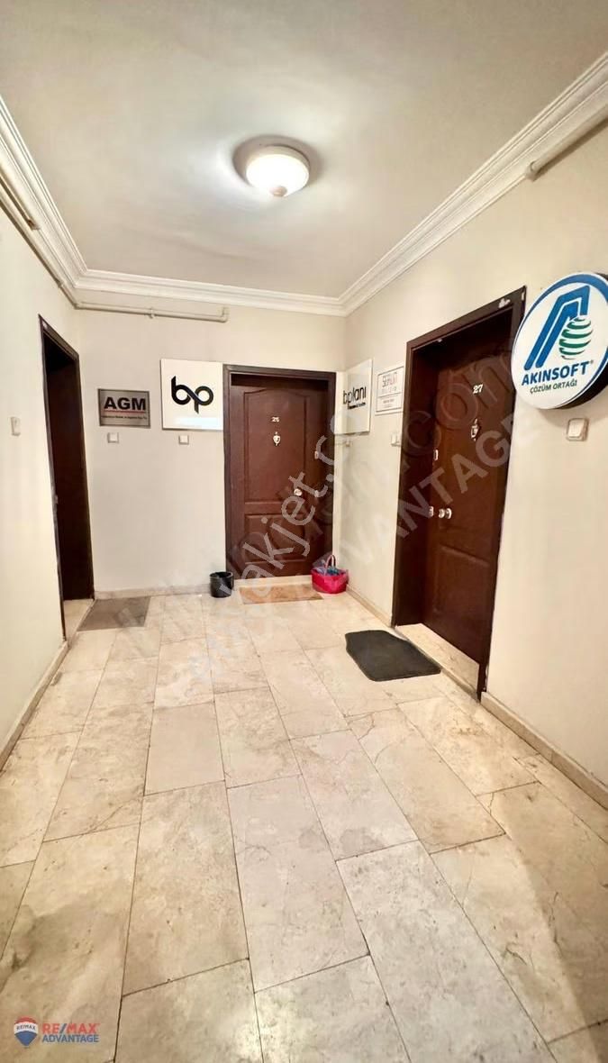 Remax Advantage'den Karasu İş Merkezin De Kiralık Ofis - Görsel 20