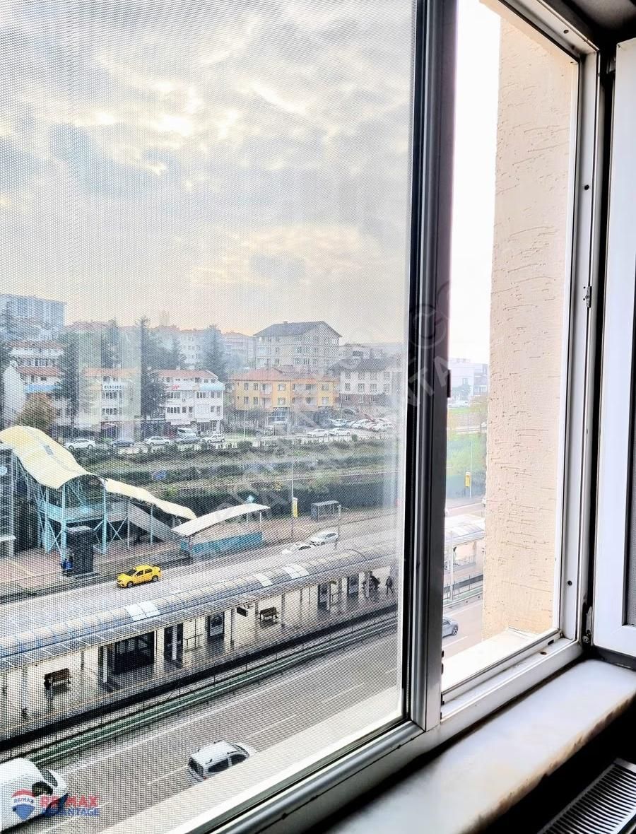 Remax Advantage'den Karasu İş Merkezin De Kiralık Ofis - Görsel 5