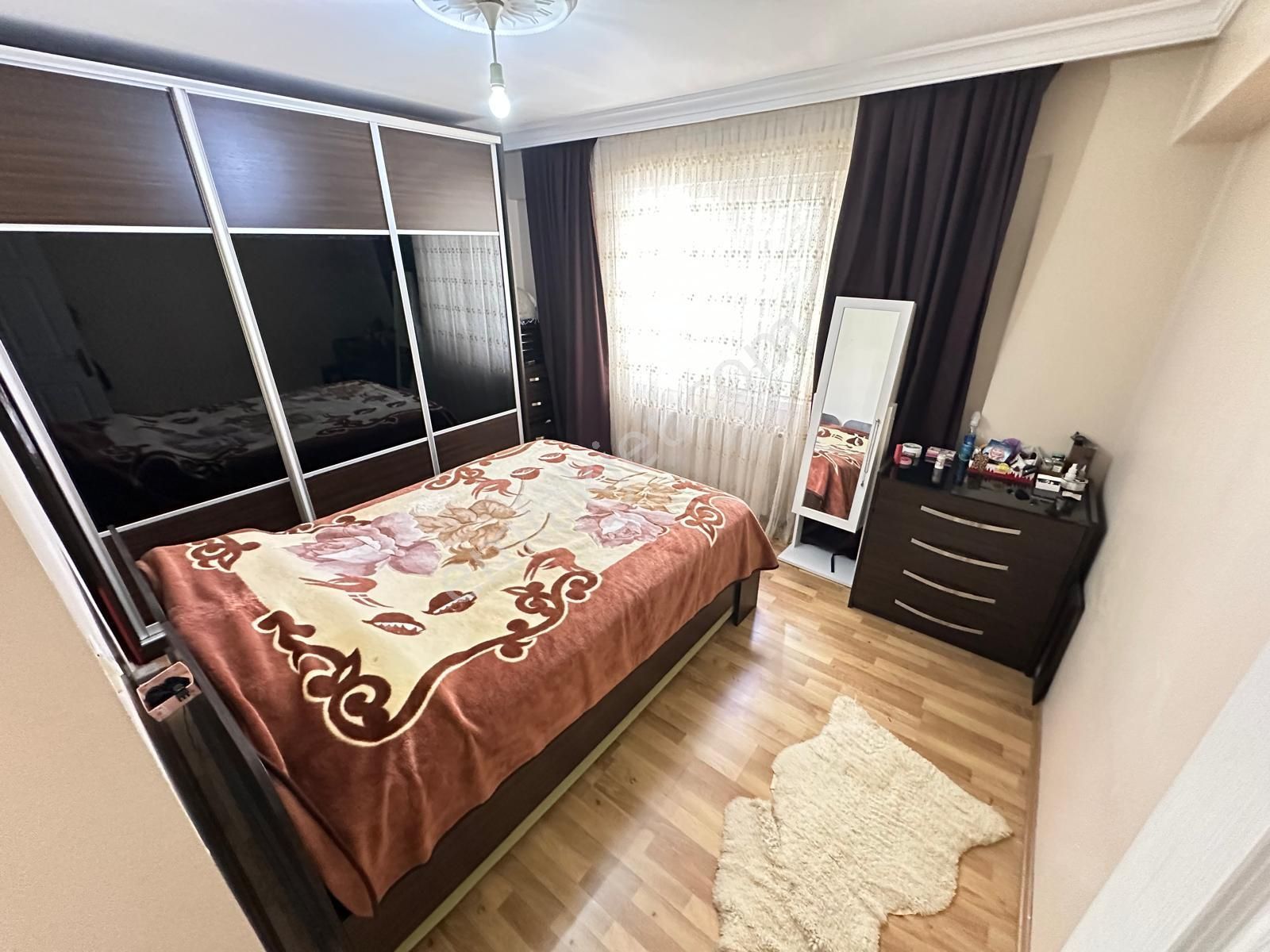 Topçu Mah. 3+1 Ara Katta Asansörlü Geniş Daire - Görsel 22