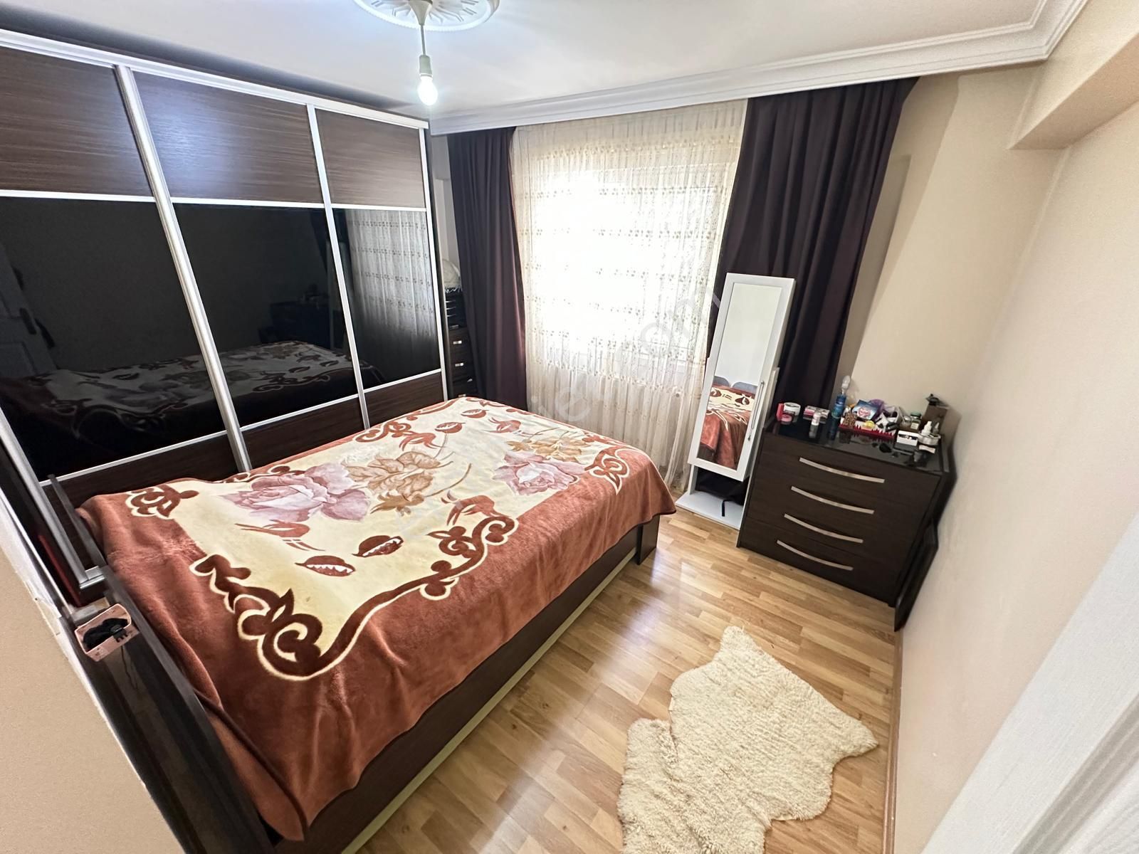 Topçu Mah. 3+1 Ara Katta Asansörlü Geniş Daire - Görsel 19