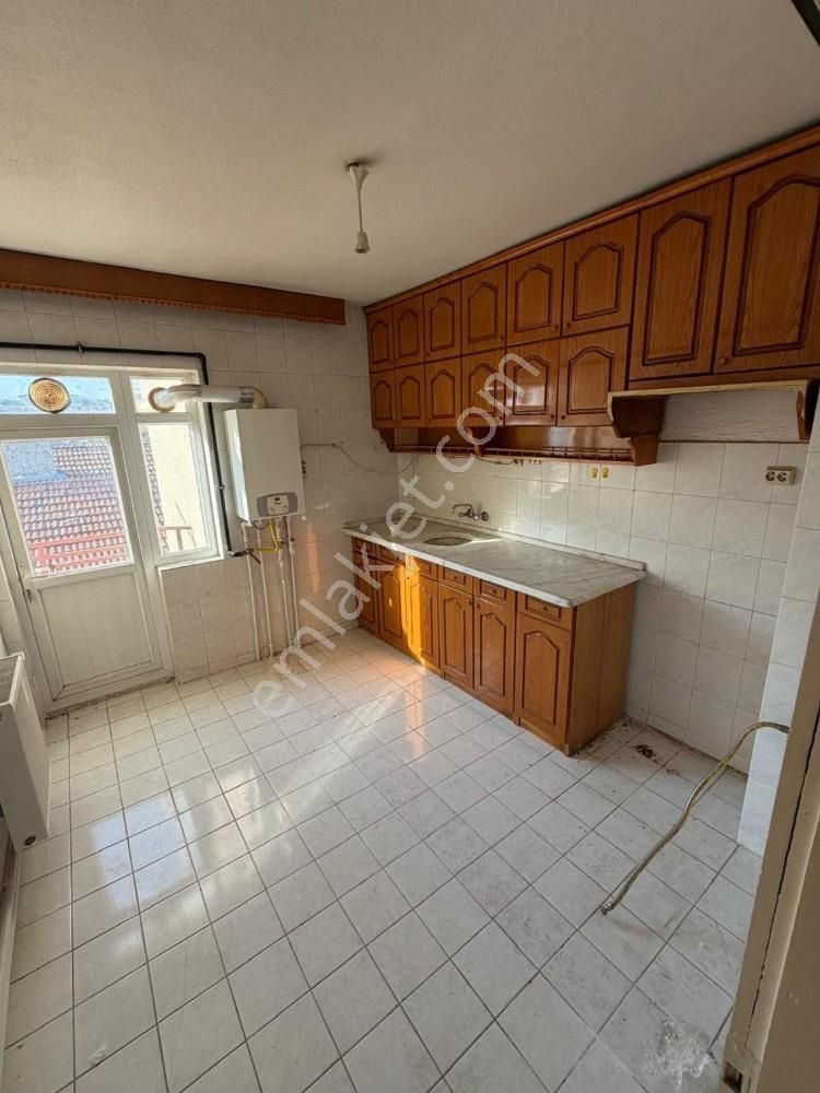 Sincan Mareşal Çakmak Mh 3+1 Katta Merkezi Konumda Daire - Görsel 12