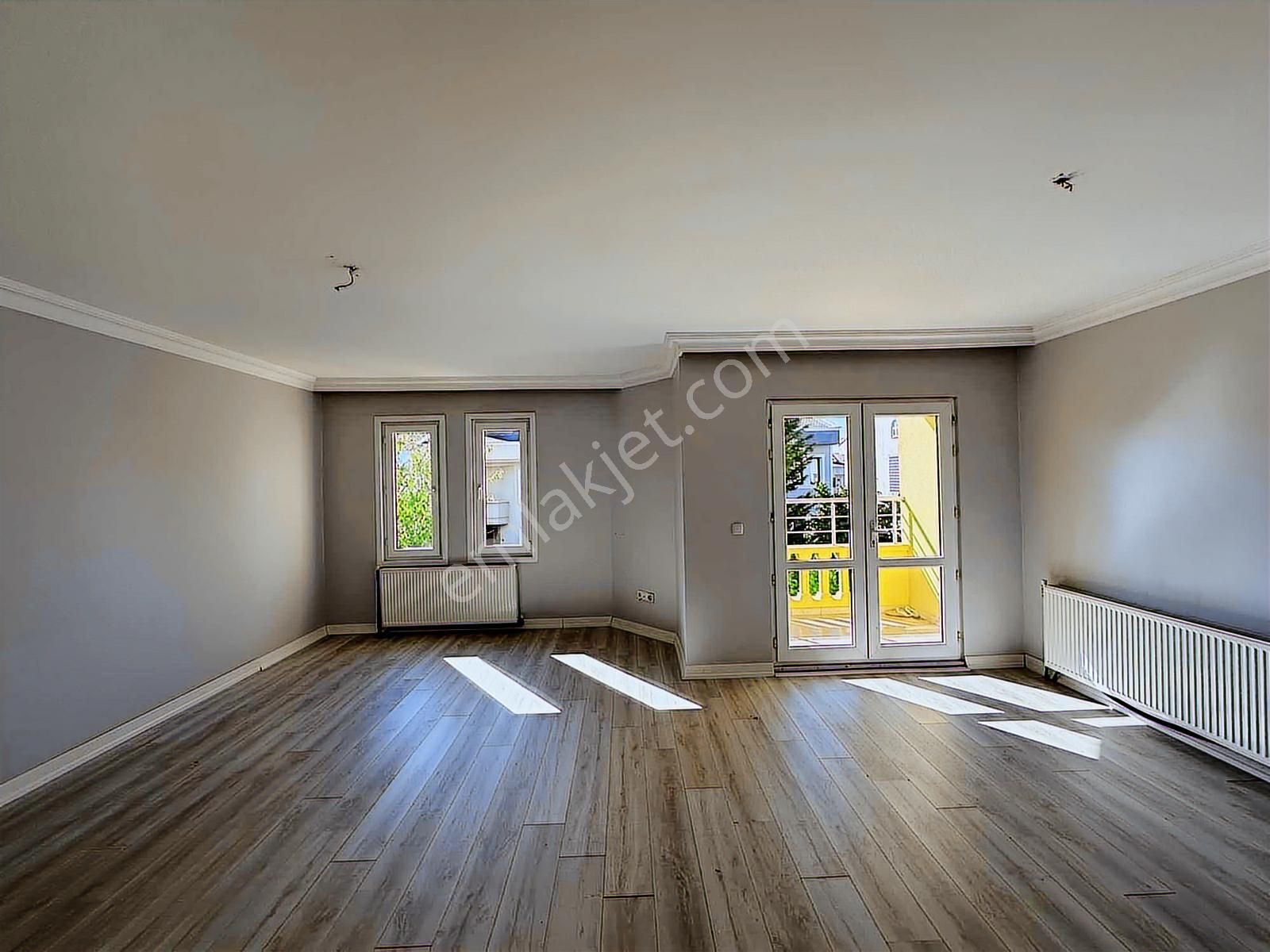 Göktürk Ravza Sitesinde Manzaralı 6+2 Kiralık Villa - Görsel 5