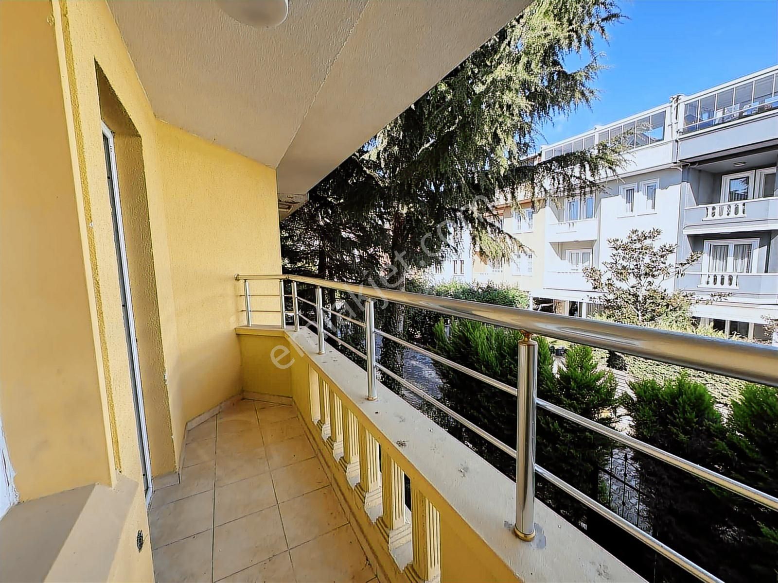 Göktürk Ravza Sitesinde Manzaralı 6+2 Kiralık Villa - Görsel 7