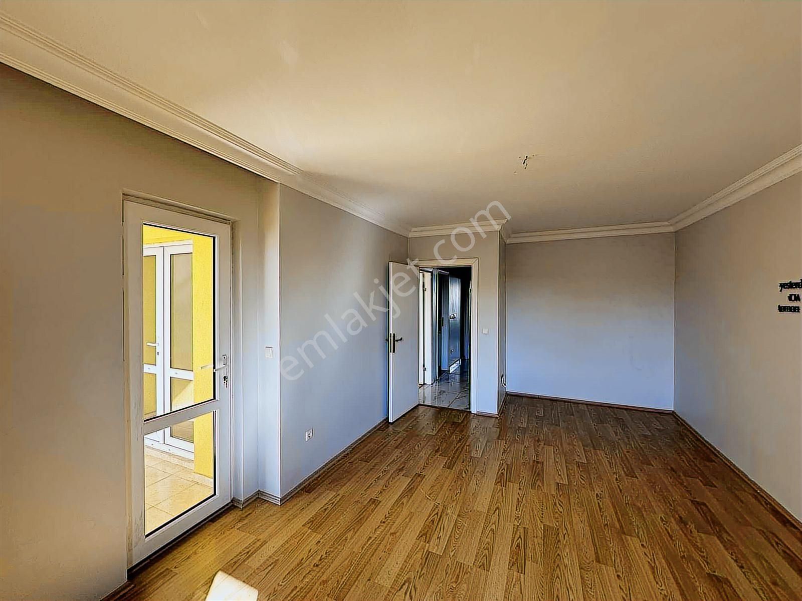 Göktürk Ravza Sitesinde Manzaralı 6+2 Kiralık Villa - Görsel 8