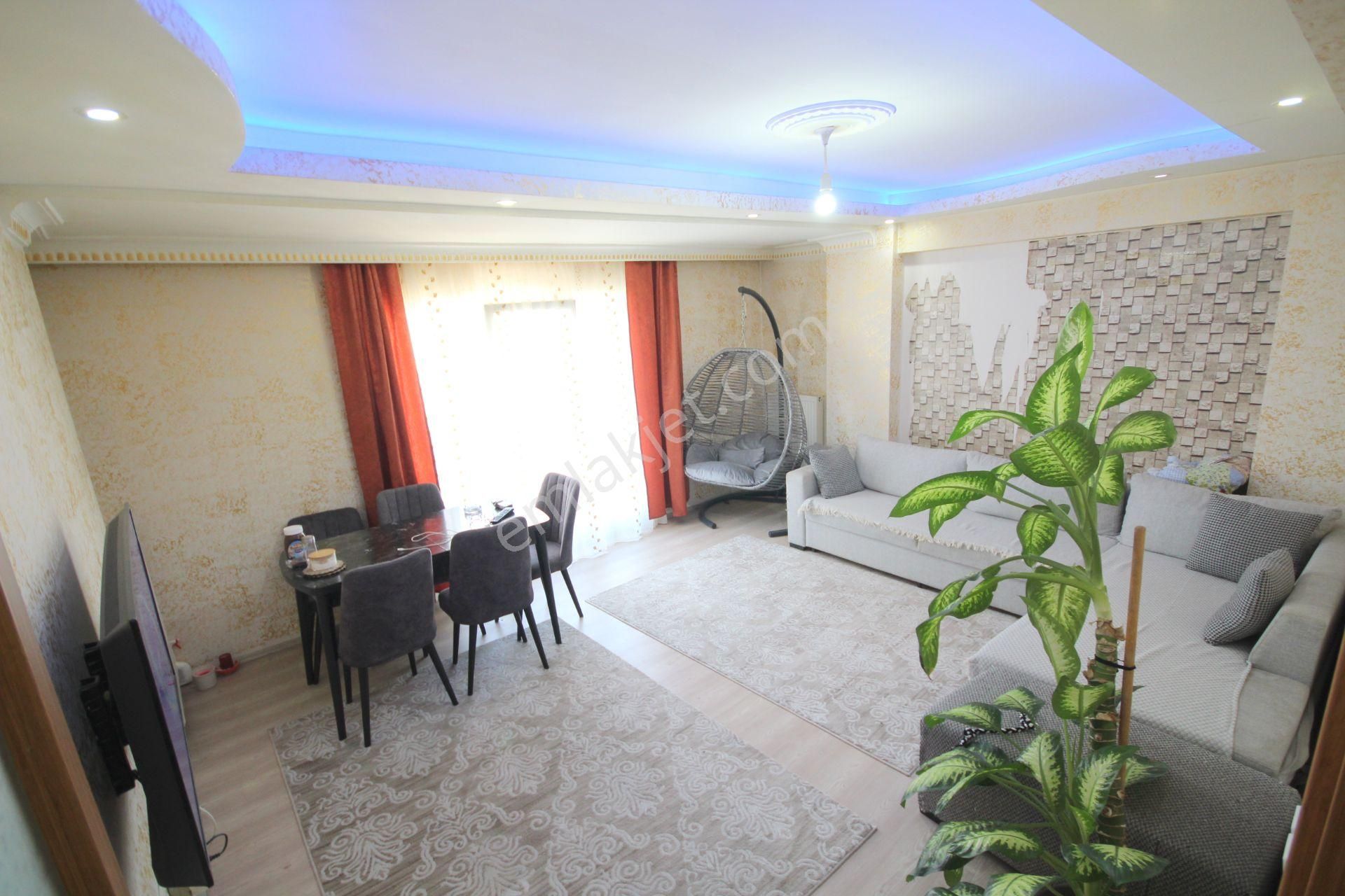 Old City'den E-5 Metrobüse Yakın 4.kat 3+1 120m2 7yıllıkbinalüx - Görsel 3