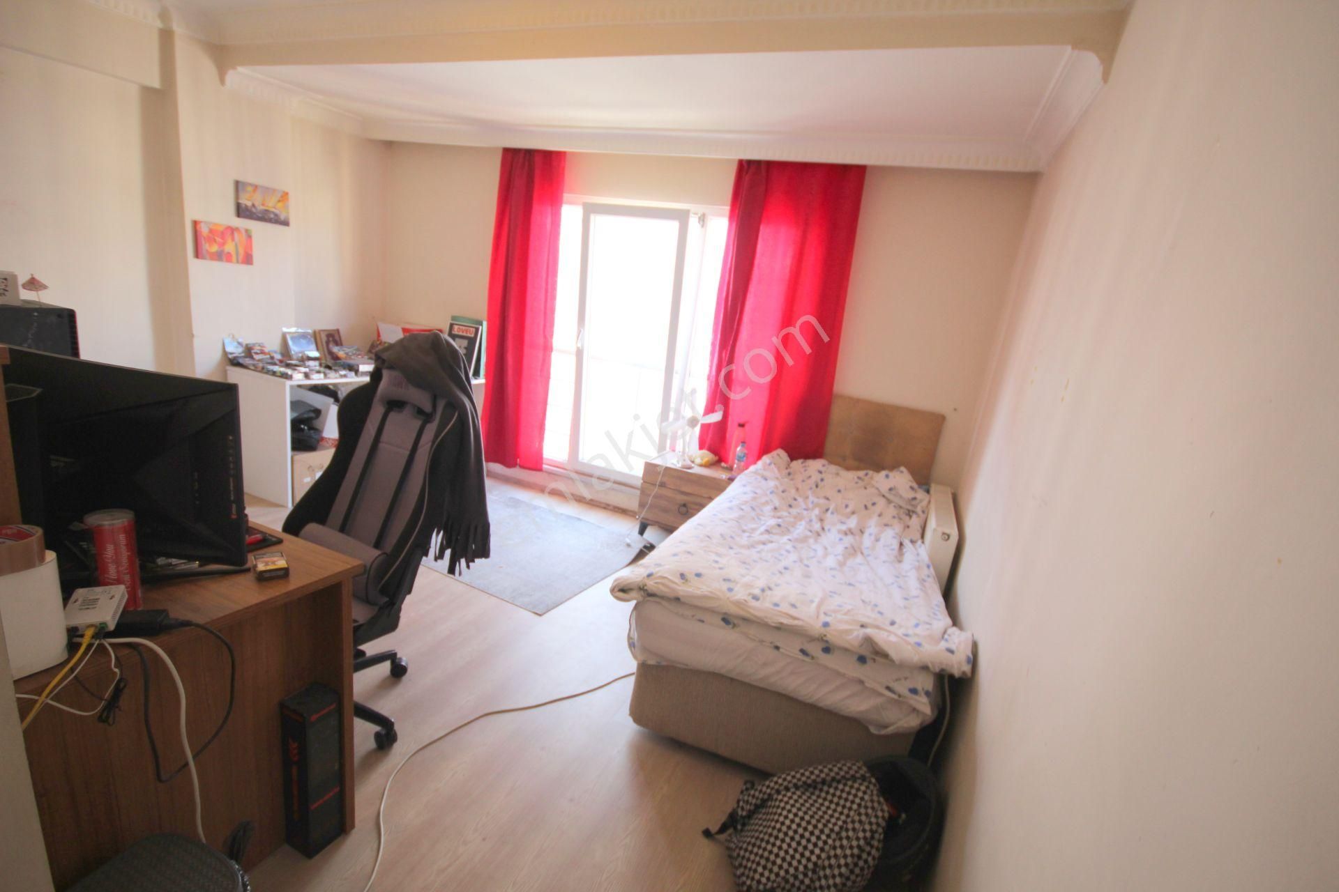 Old City'den E-5 Metrobüse Yakın 4.kat 3+1 120m2 7yıllıkbinalüx - Görsel 18