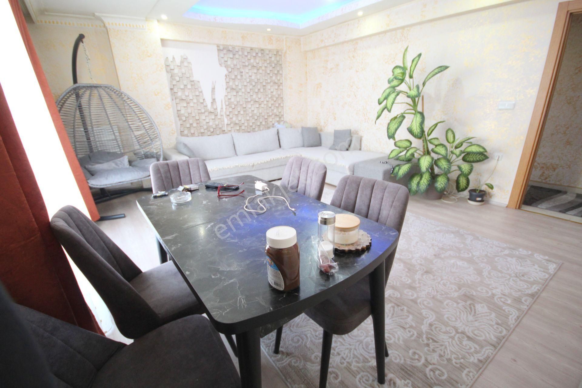 Old City'den E-5 Metrobüse Yakın 4.kat 3+1 120m2 7yıllıkbinalüx - Görsel 7