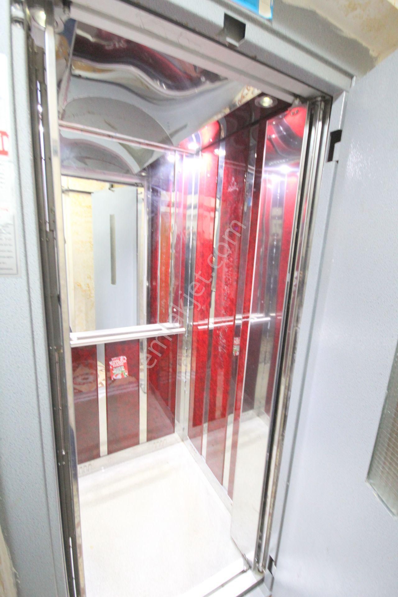 Old City'den E-5 Metrobüse Yakın 4.kat 3+1 120m2 7yıllıkbinalüx - Görsel 34