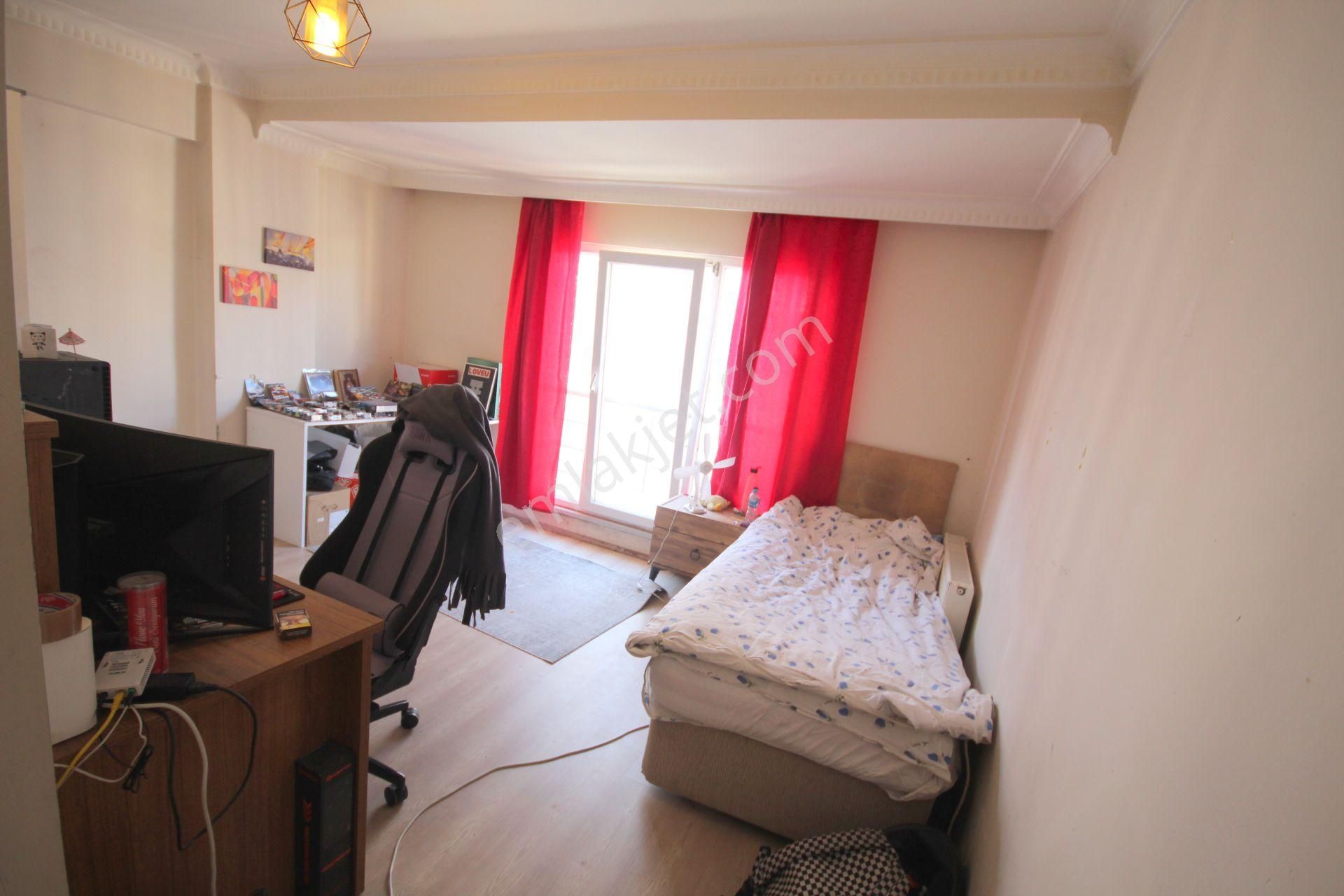 Old City'den E-5 Metrobüse Yakın 4.kat 3+1 120m2 7yıllıkbinalüx - Görsel 17