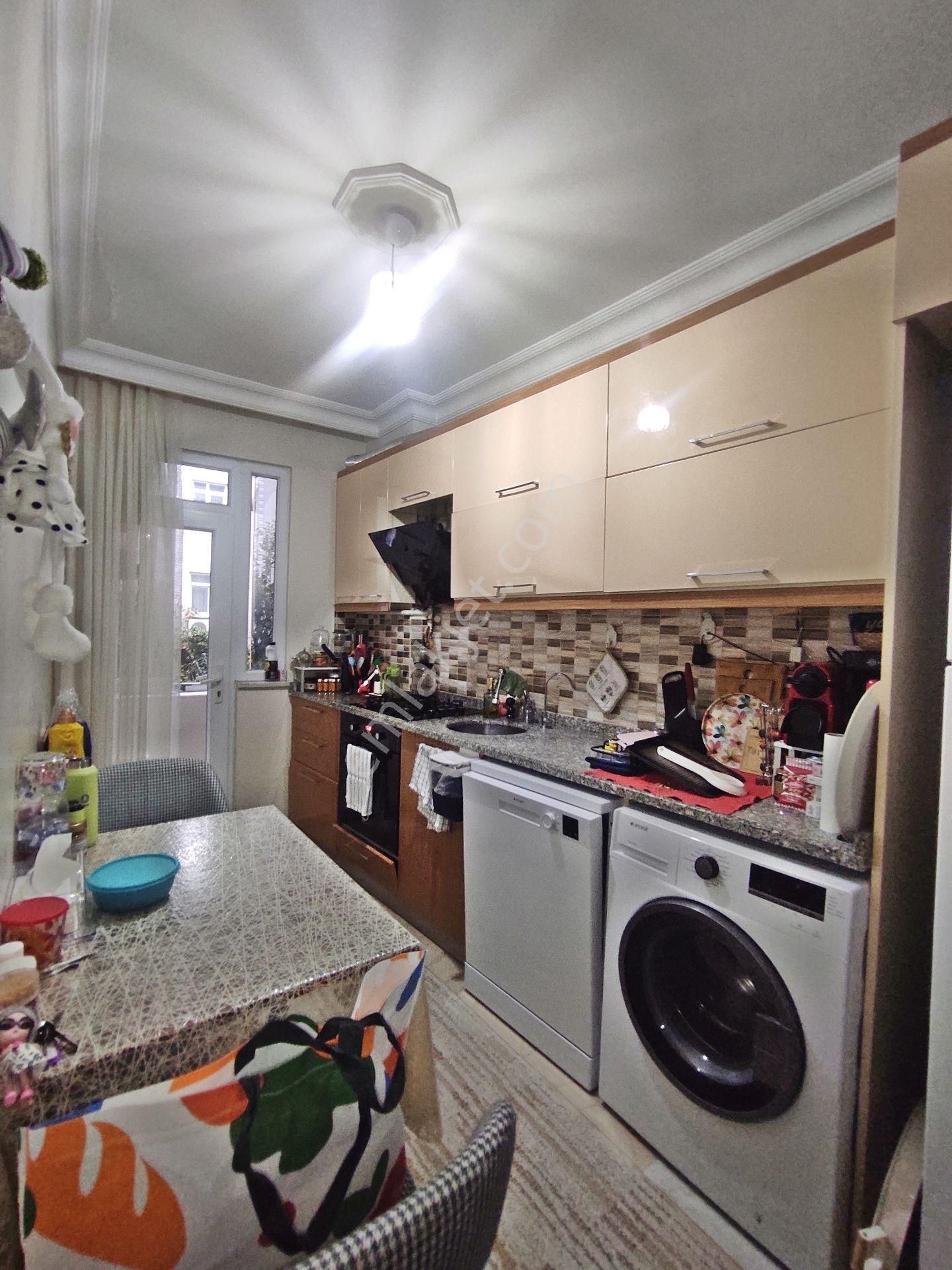 Bahçelievler Cumhuriyet Mah Cadde Üstü 75,m2-2+1-1,kat Daire - Görsel 7