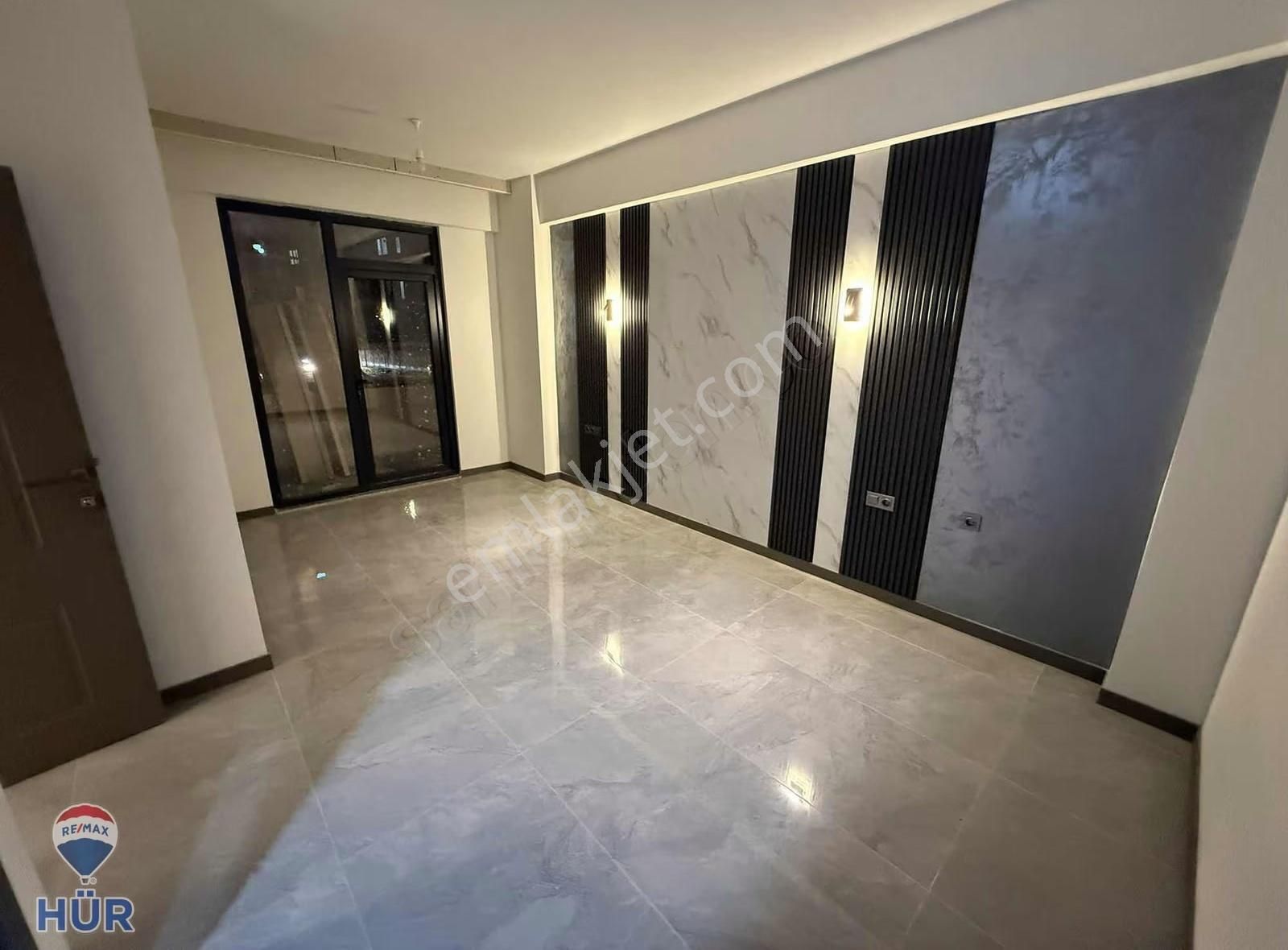 Ömer İnan Remax Hür Neviye Mah. 3+1 3.cü Kat Sıfır Daire - Görsel 8