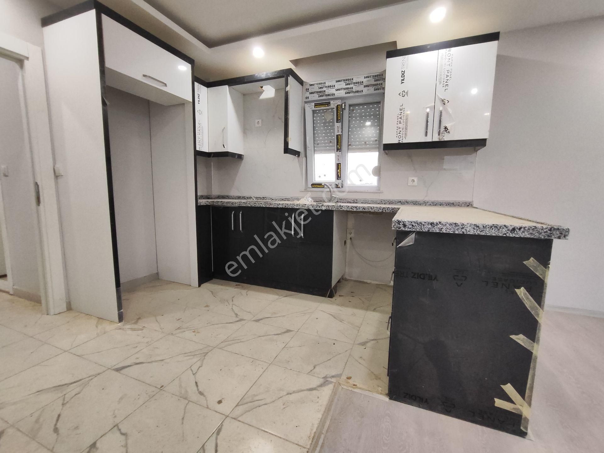 Termessos Hastane Karşında Ulaşım Ve Cadde Dibinde Katta 2+1 Daire - Görsel 4