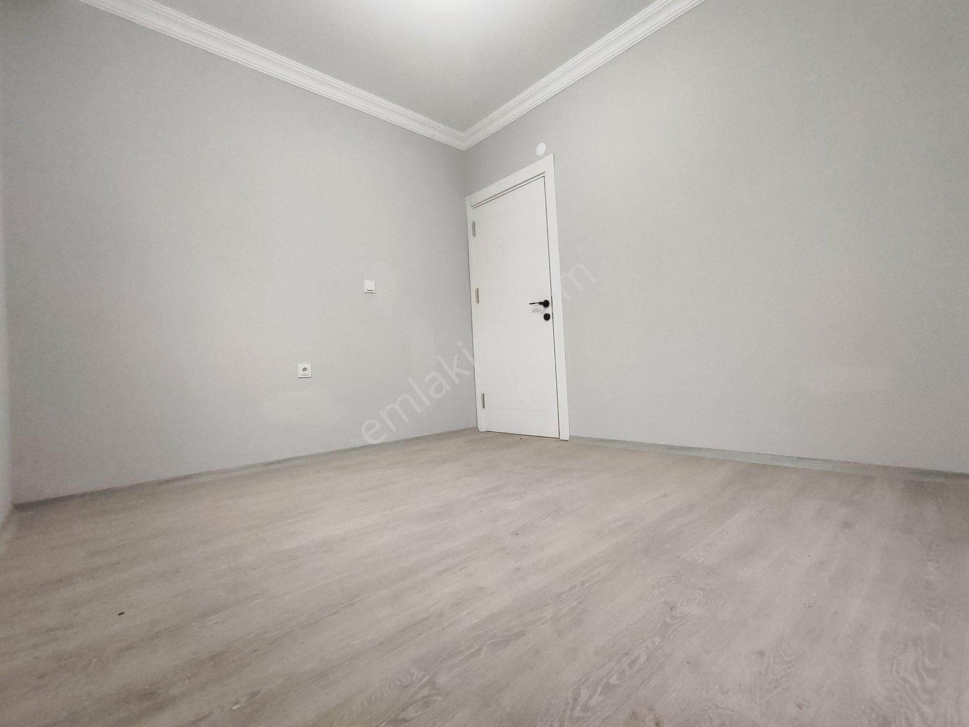 Termessos Hastane Karşında Ulaşım Ve Cadde Dibinde Katta 2+1 Daire - Görsel 8