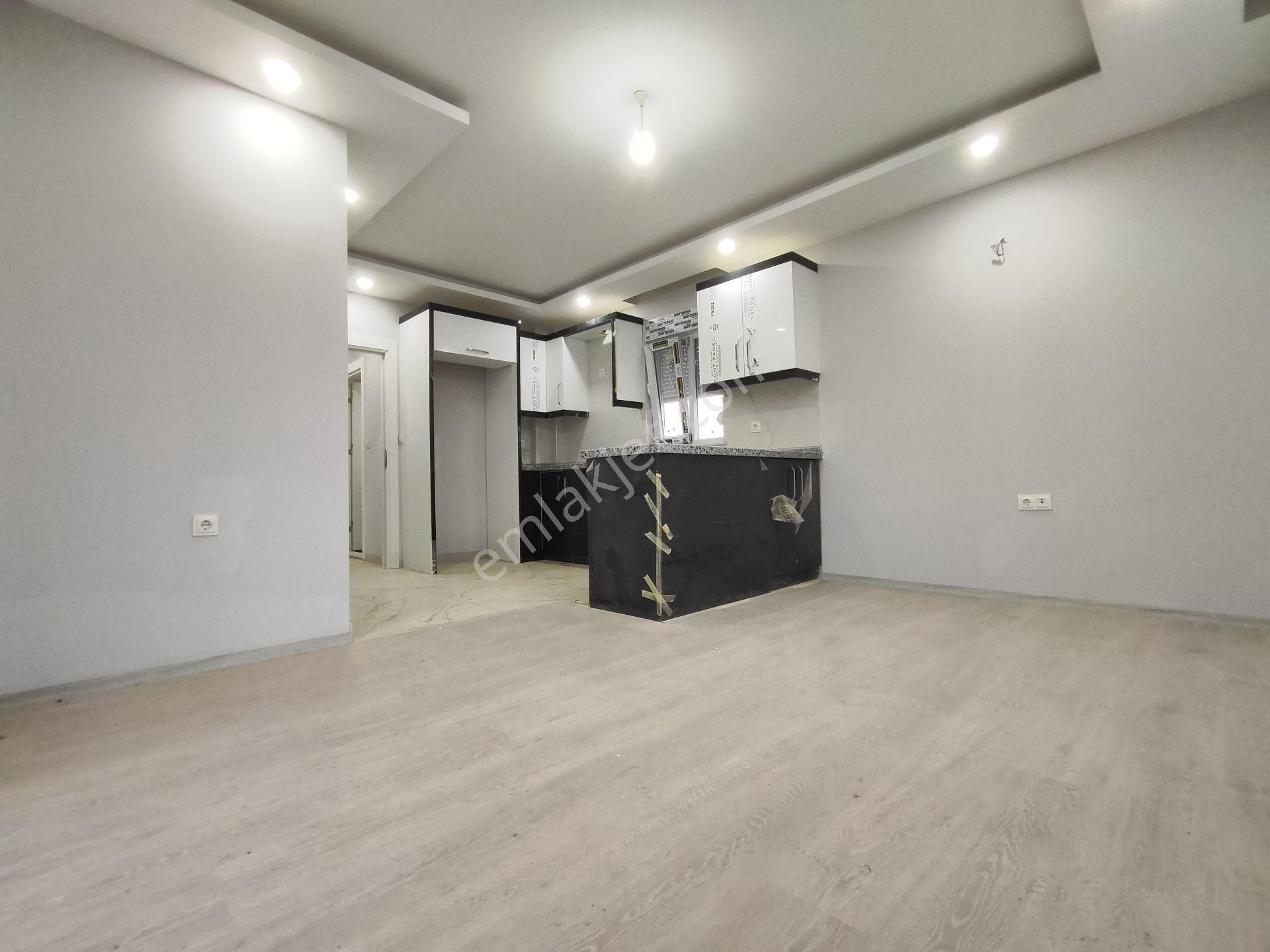 Termessos Hastane Karşında Ulaşım Ve Cadde Dibinde Katta 2+1 Daire - Görsel 2