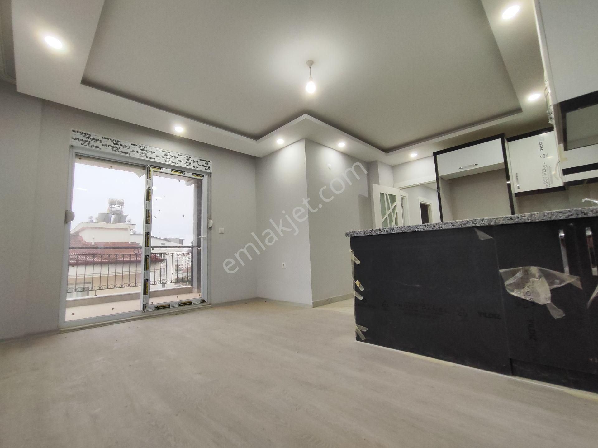 Termessos Hastane Karşında Ulaşım Ve Cadde Dibinde Katta 2+1 Daire - Görsel 3