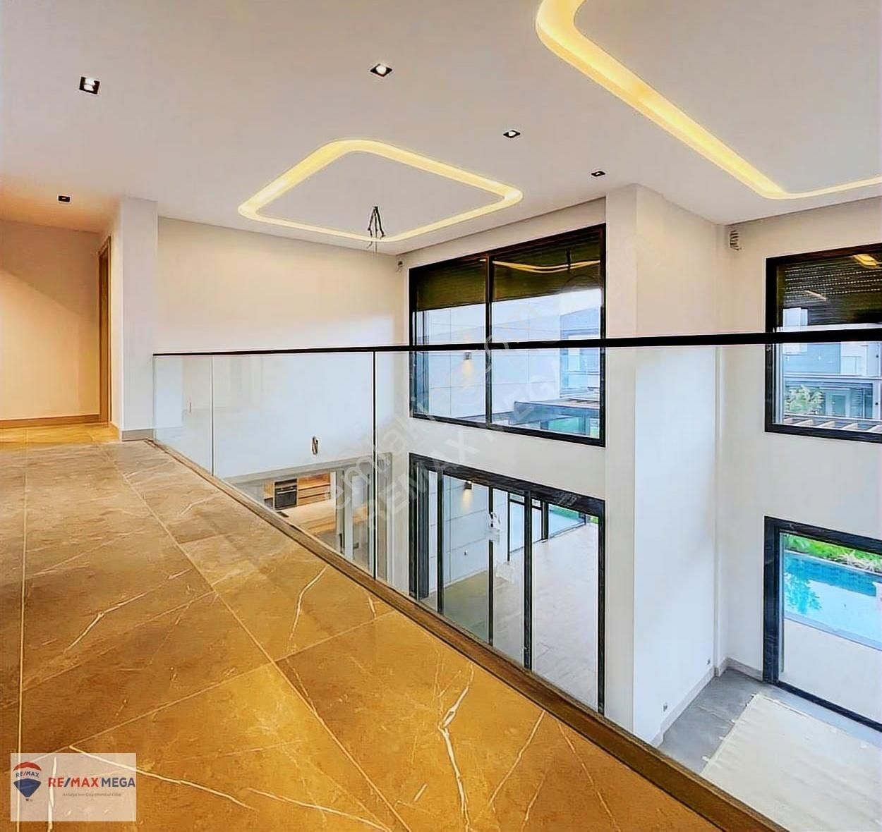 Decus Villalarında Kapalı Otoparklı Kiralık Villa - Görsel 11