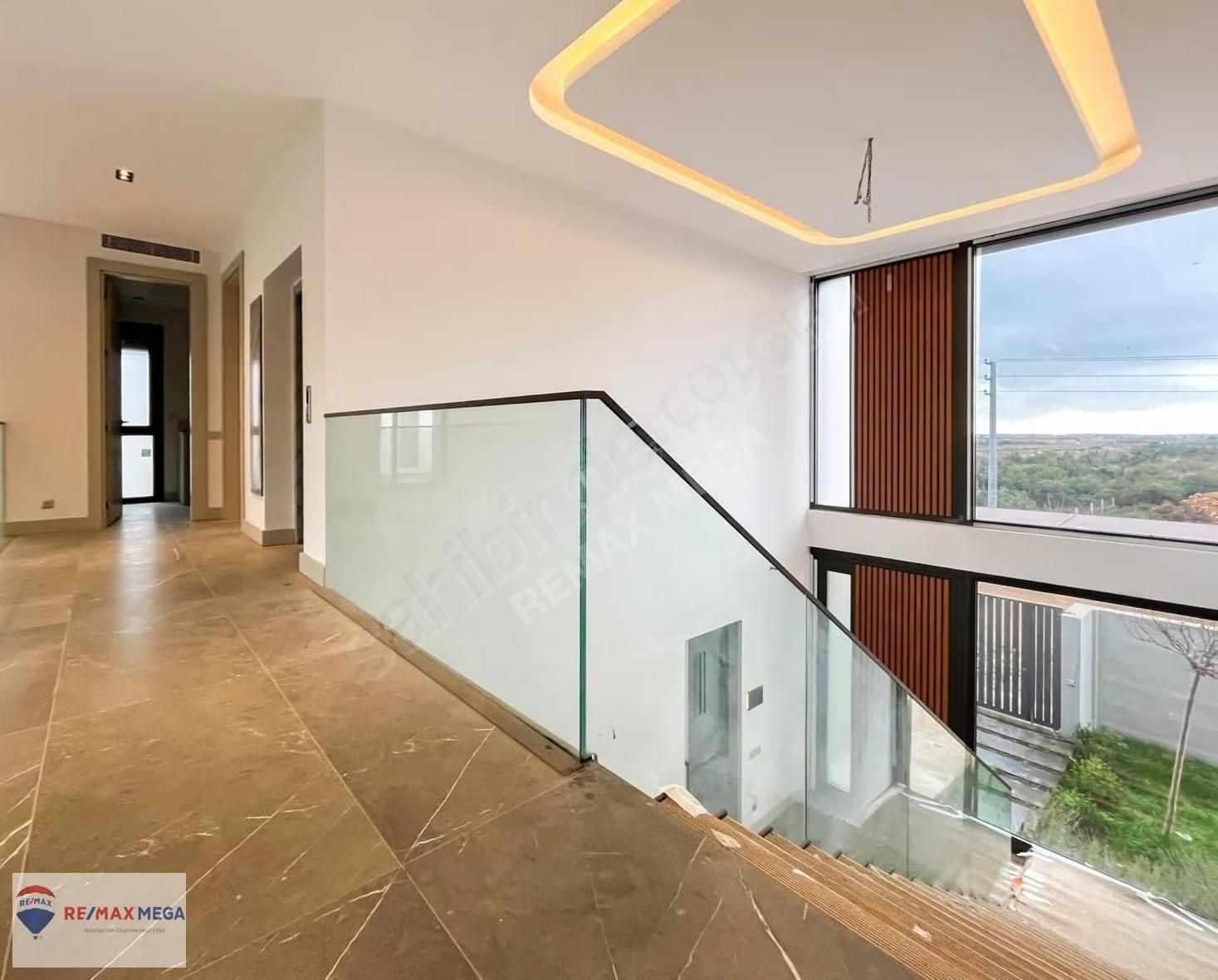 Decus Villalarında Kapalı Otoparklı Kiralık Villa - Görsel 13