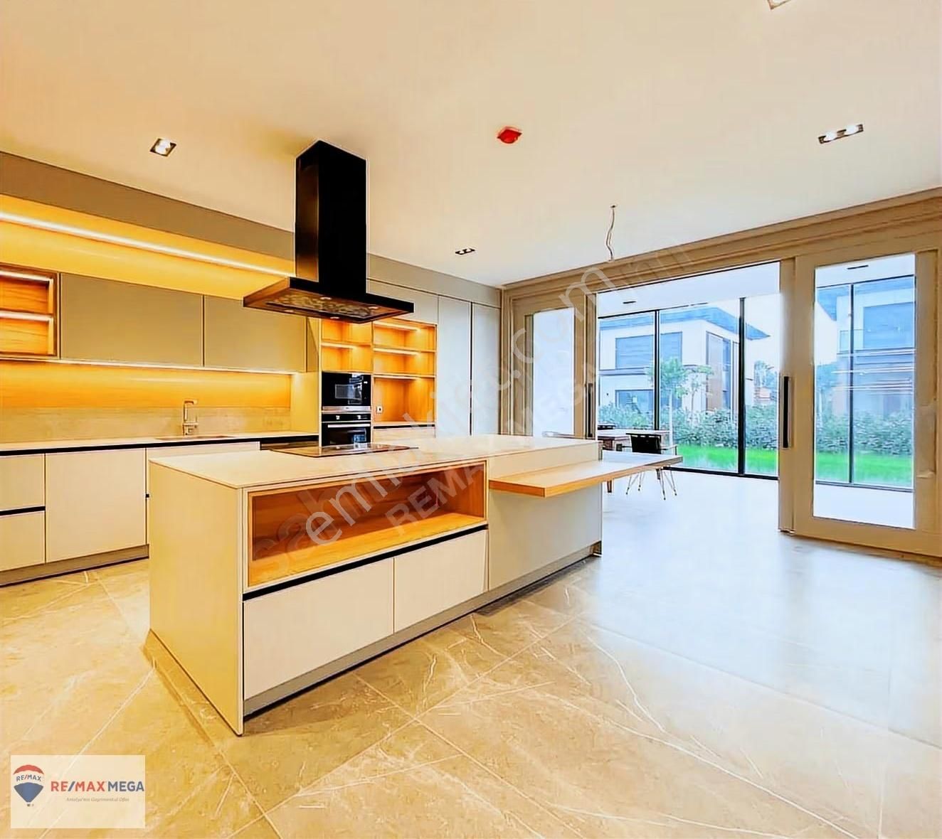 Decus Villalarında Kapalı Otoparklı Kiralık Villa - Görsel 7