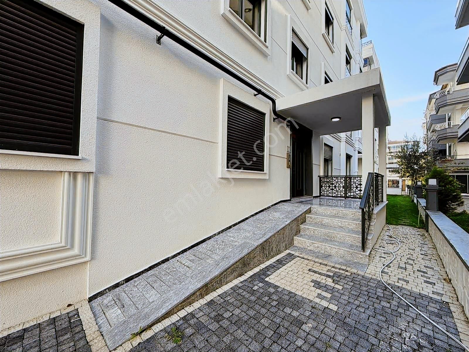 Gürsoy'dan Altınkumda Doğalgazlı Cam Balkonlu Ön Cephe 1+1 Daire - Görsel 17