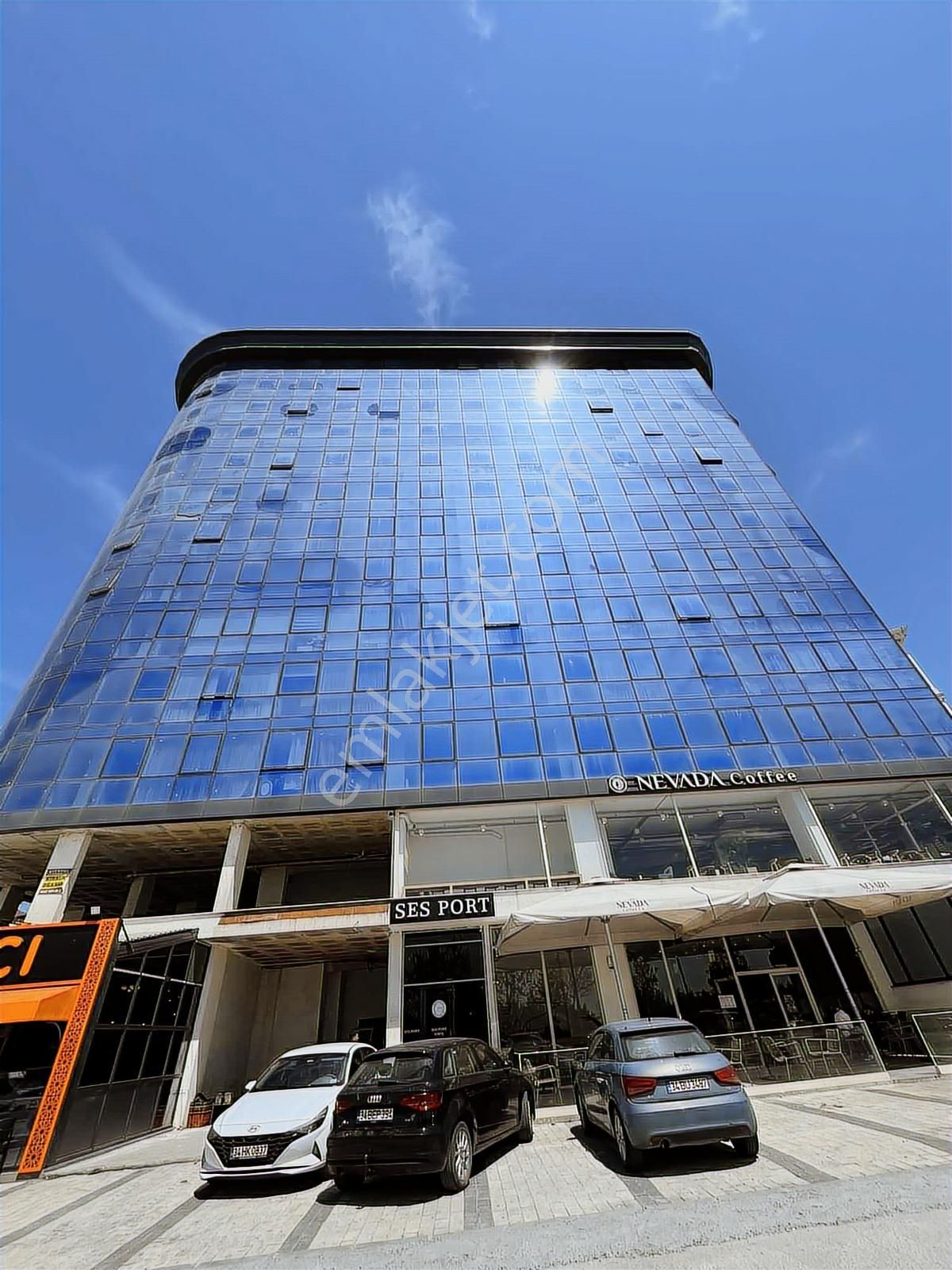 Havalimanı Yolu Üstü / 800 M² / Teraslı Marka Değeri Çok Yüksek! - Görsel 3