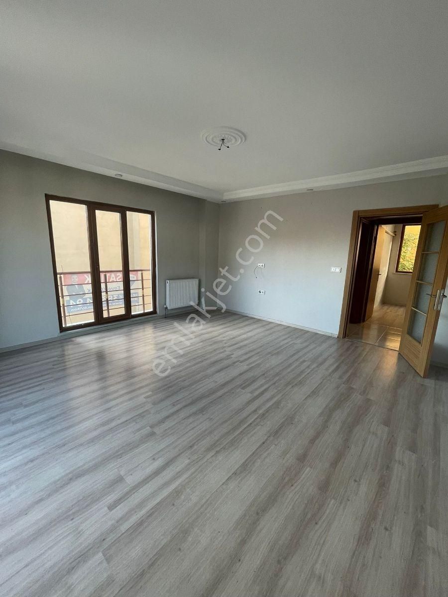 Koru Emlak'dan Acill Satılık 3+1 İskanlı Limitsiz Kredili Daire - Görsel 9