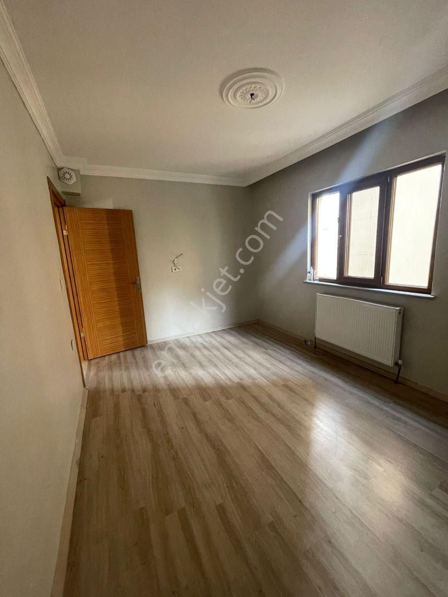 Koru Emlak'dan Acill Satılık 3+1 İskanlı Limitsiz Kredili Daire - Görsel 14