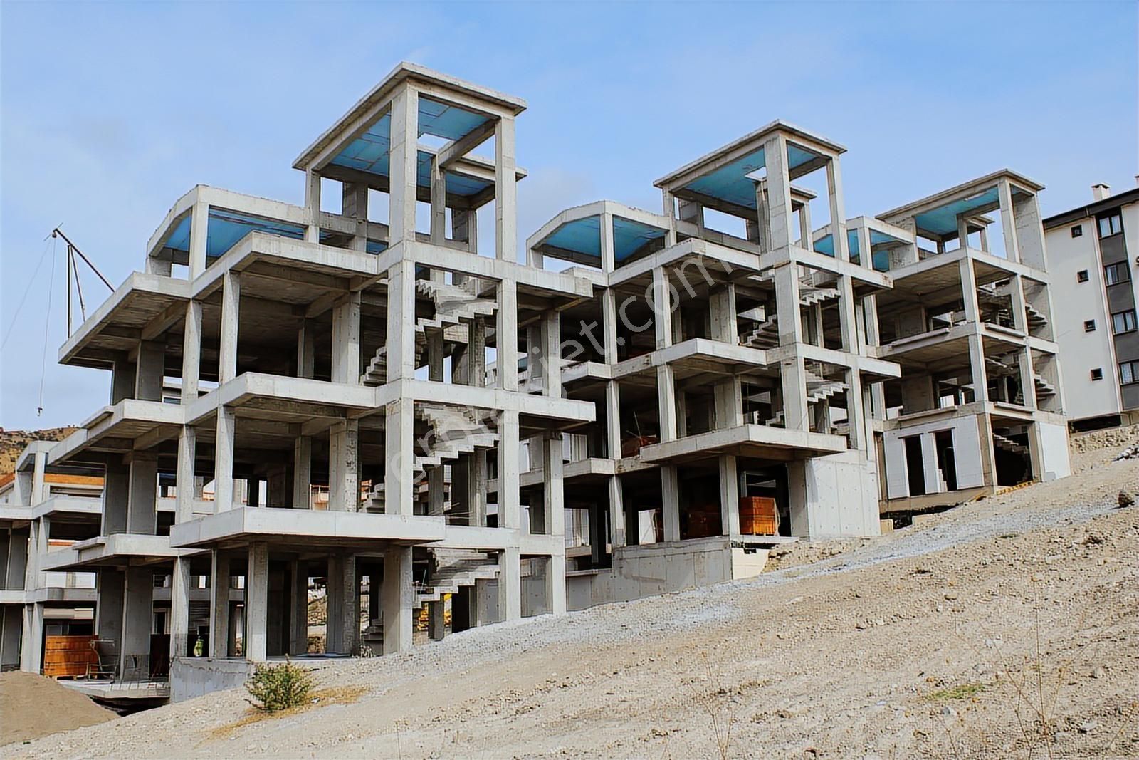 Mir'den Balıkesir'de Benzersiz Kapalı Havuzlu Villa Projesi - Görsel 19
